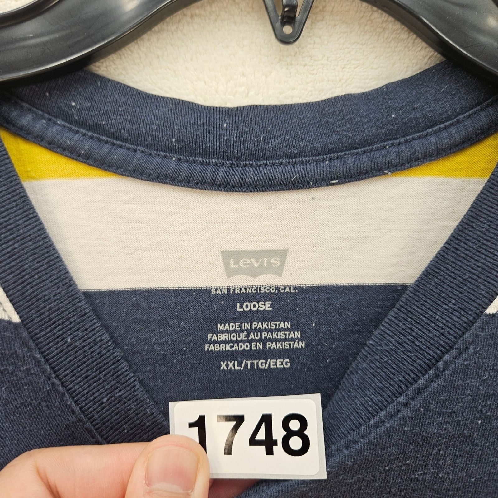 Levi's LEVI'S WORK TO BE DONE MEN'S XXL THICK TSHIRT Size US XXL / EU 58 / 5 - 4 Thumbnail