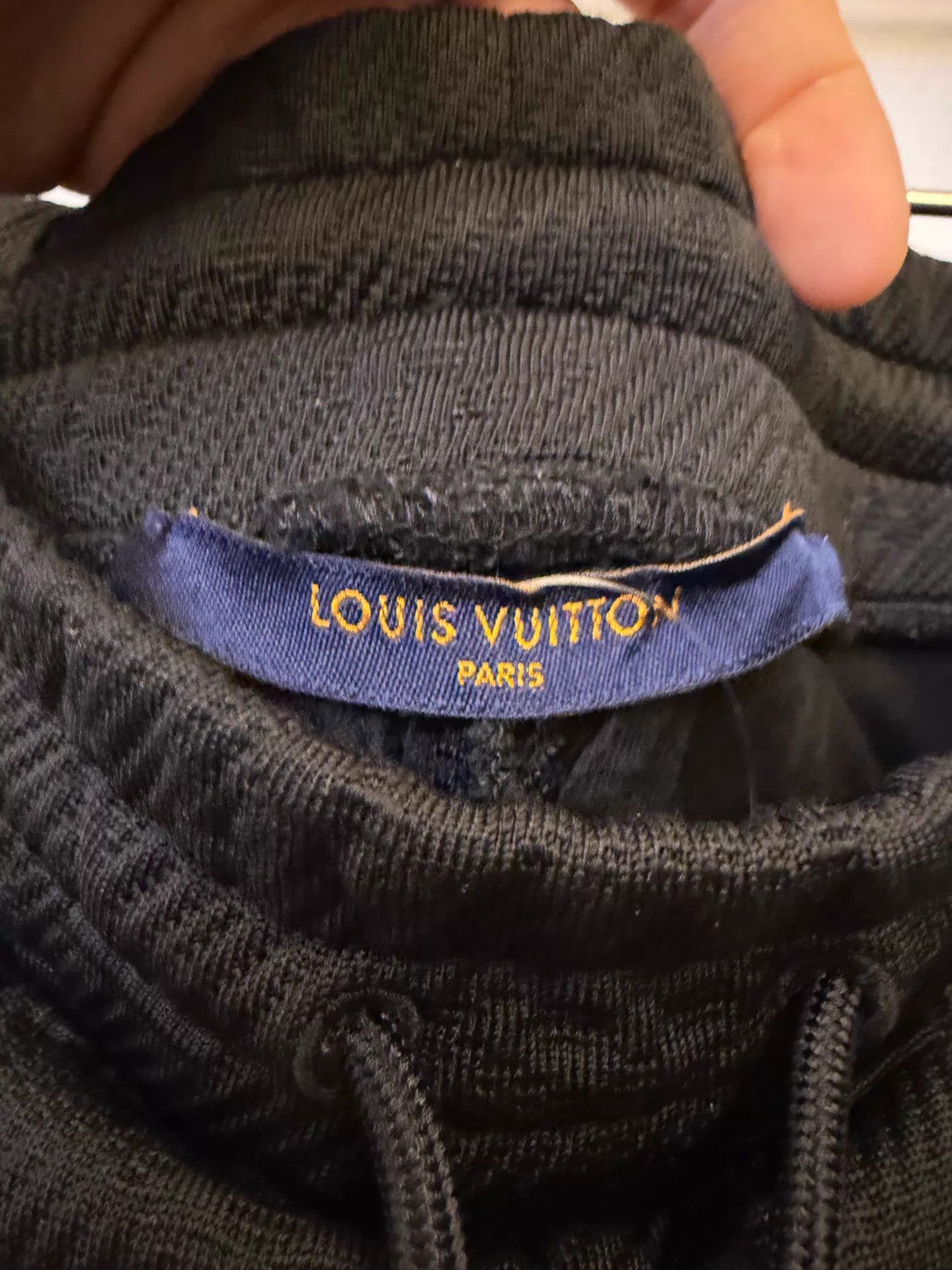 Louis Vuitton LOUIS VUITTON Black Embossed Monogram Pants Size S Size 26" / US 2 / IT 38 - 2 Thumbnail