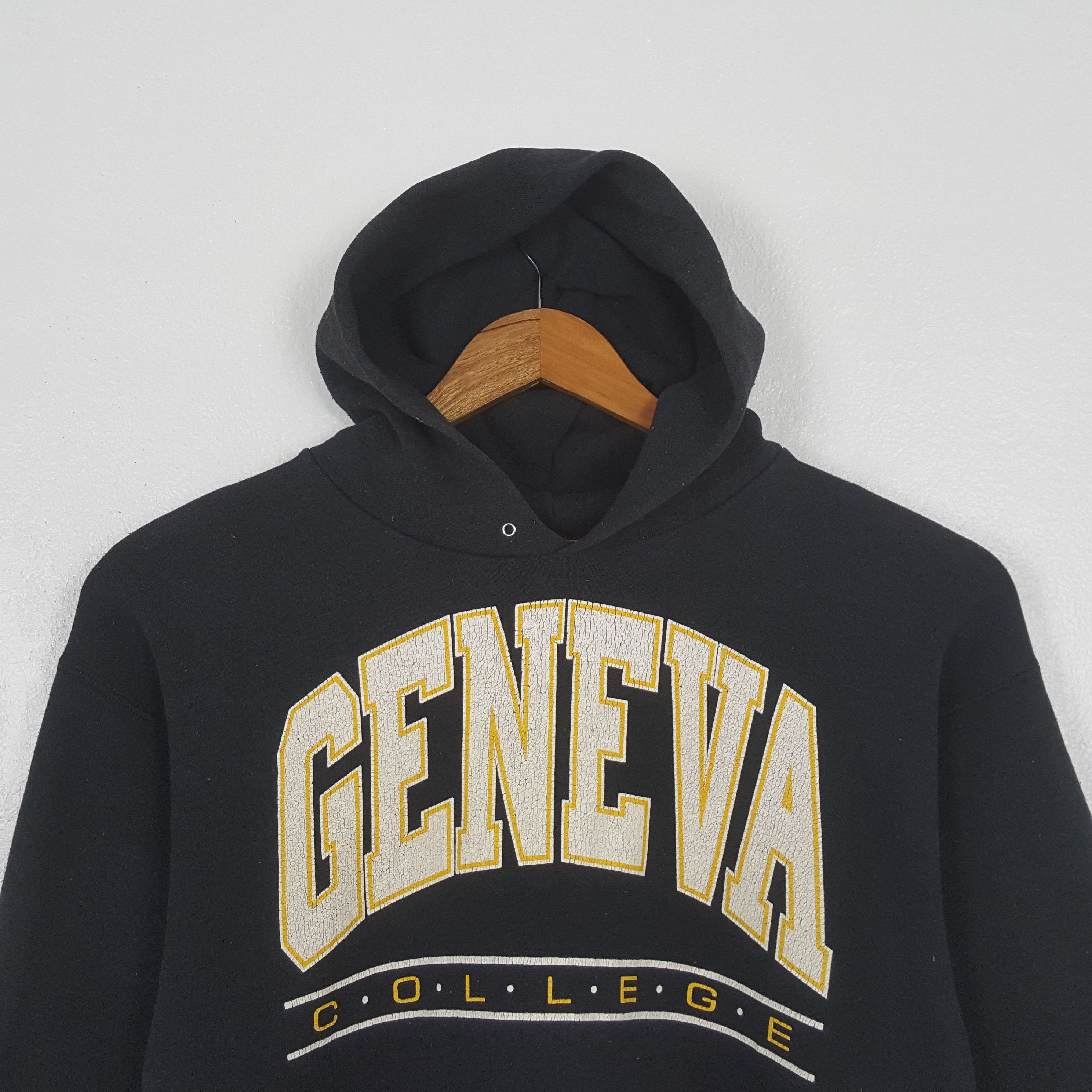 Vintage Vintage Geneva College University Hoodie C326N11 Size US M / EU 48-50 / 2 - 2 Thumbnail