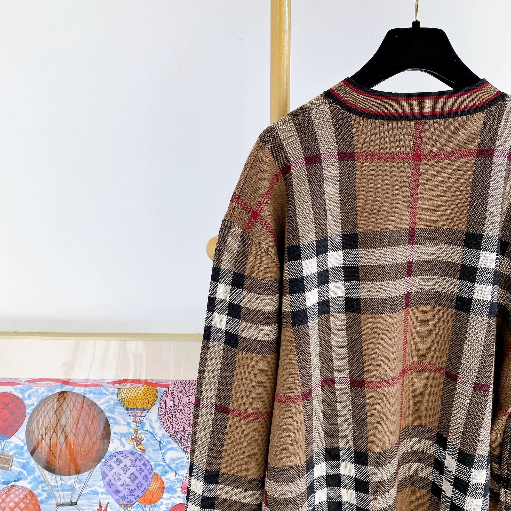 Burberry Burberry Khaki Check Knit Pullover XL Size US XL / EU 56 / 4 - 5 Thumbnail