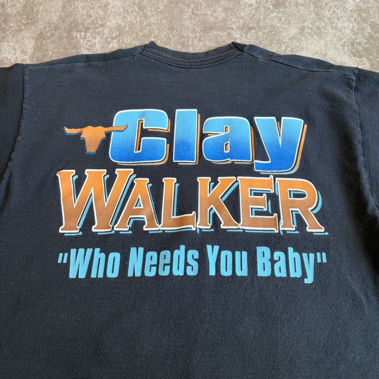 Vintage Vintage Clay Walker Who Needs You Baby Country Band T Shirt Size US L / EU 52-54 / 3 - 5 Thumbnail