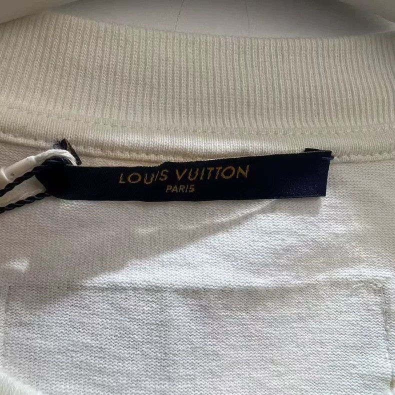 Louis Vuitton LV Louis Vuitton Short Sleeve T -2505 Size US L / EU 52-54 / 3 - 3 Thumbnail
