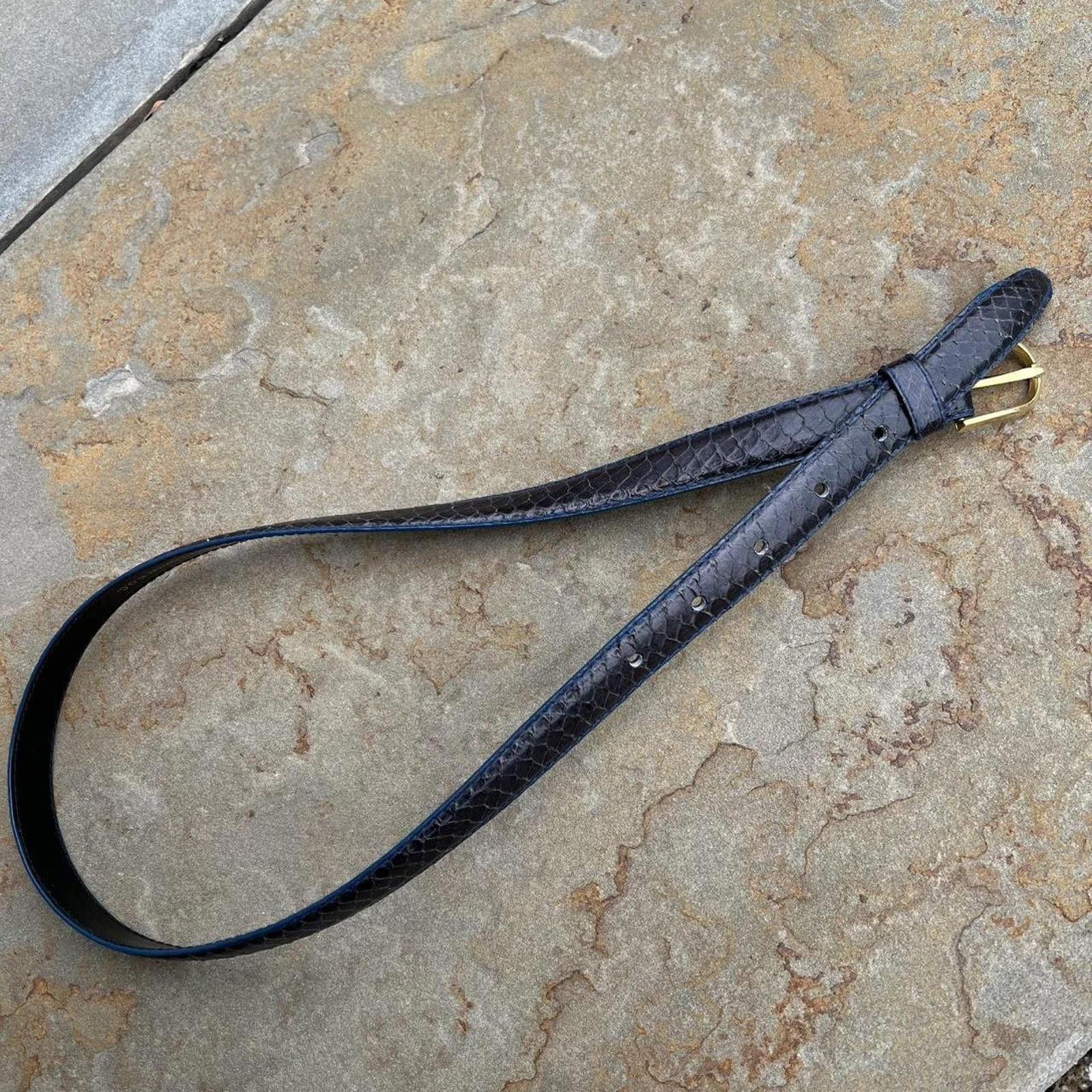 Vintage Vintage 90s Black Snake Skin Blue Edge Contrast Thin Belt Size ONE SIZE - 1 Thumbnail