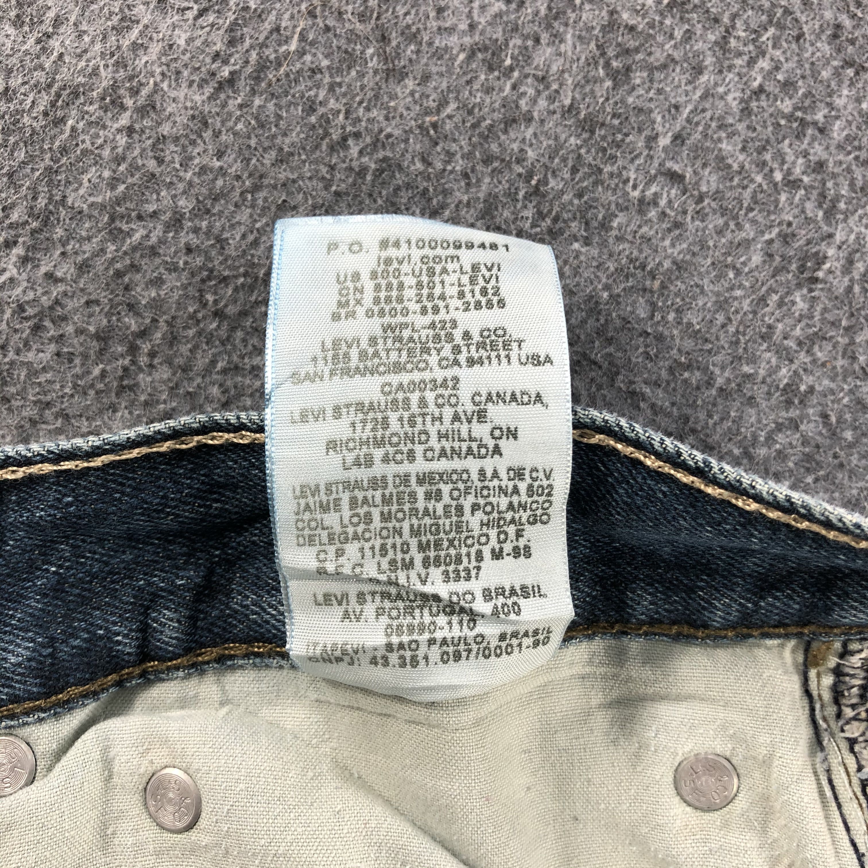 Levi's Vintage Levis 514 Jeans-J1159 Size US 35 - 11 Thumbnail