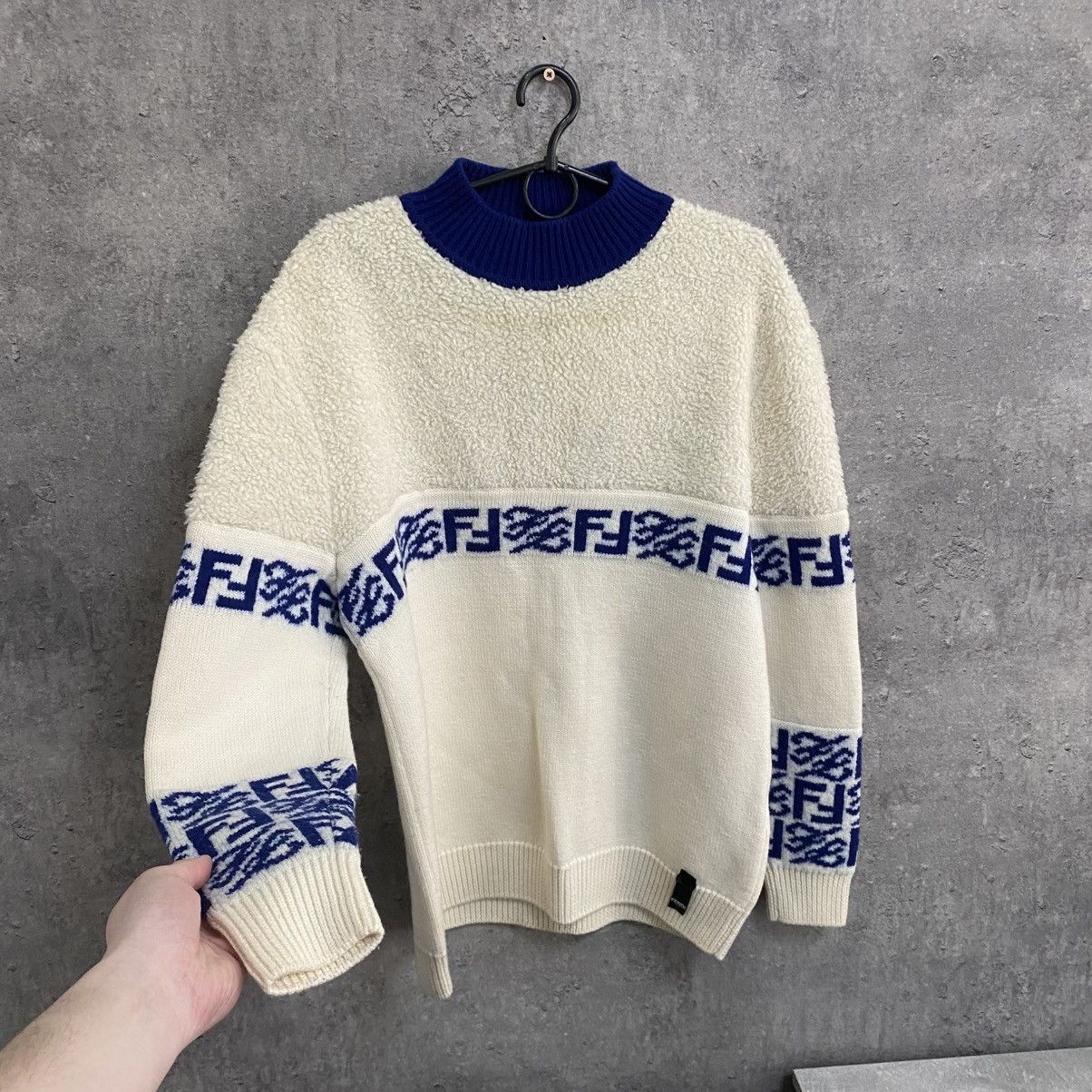 Fendi Fendi Wool Sweatshirt Pullover Crewneck Size US M / EU 48-50 / 2 - 2 Thumbnail