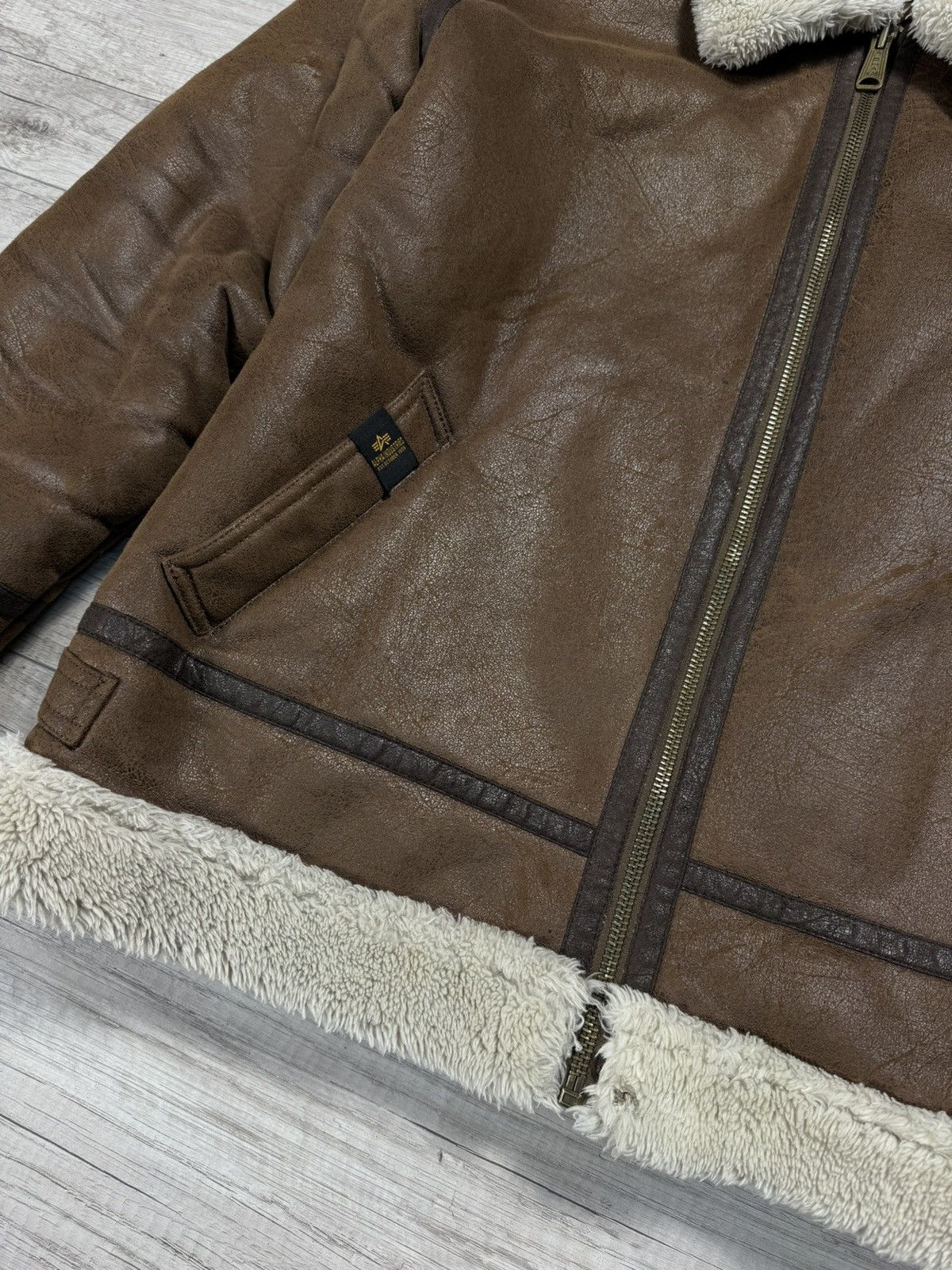 Alpha Industries Alpha Industries Sherpa Jacket B3 FL Size US XXL / EU 58 / 5 - 4 Thumbnail