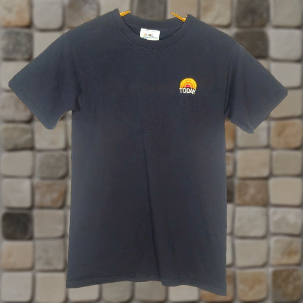 Logo 7 VINTAGE NBC Experience Today Show Shirt Small Blue Short Sleeve Embroidered Crew Neck Mens Size US S / EU 44-46 / 1 - 1 Thumbnail