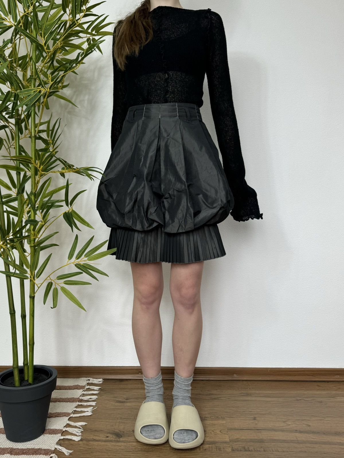 Vintage VINTAGE PLEATED BLOWN NYLON SHINY SKIRT Size 30" / US 8 / IT 44 - 7 Thumbnail