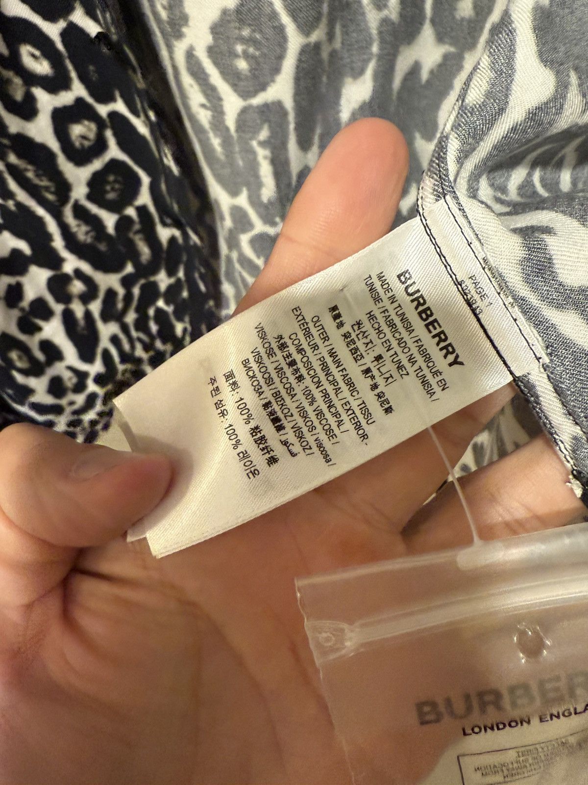 Burberry Brand new Size US L / EU 52-54 / 3 - 5 Thumbnail