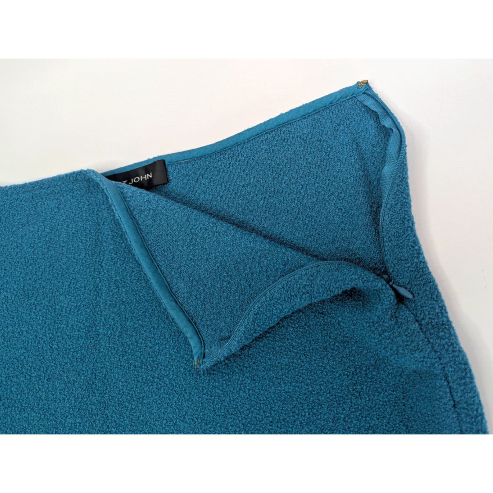St. John St. John Skirt Size 10 Pencil Knee Length Wool Blend Blue Turquoise Zip Womens Size 32" / US 10 / IT 46 - 2 Thumbnail