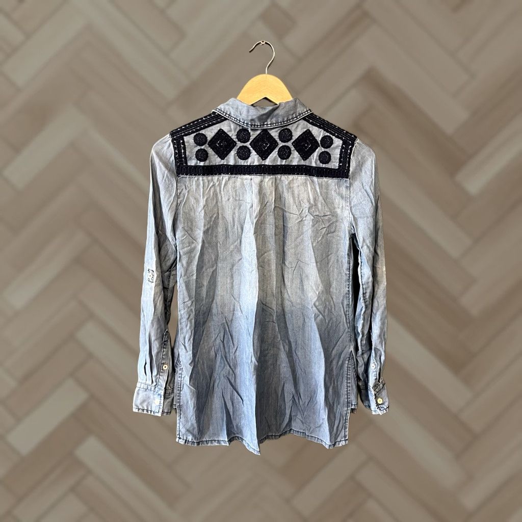 Anthropologie Holding Horses Denim Button-Up Shirt Womens XS Blue Long Sleeve Shirt Size XS / US 0-2 / IT 36-38 - 1 Thumbnail