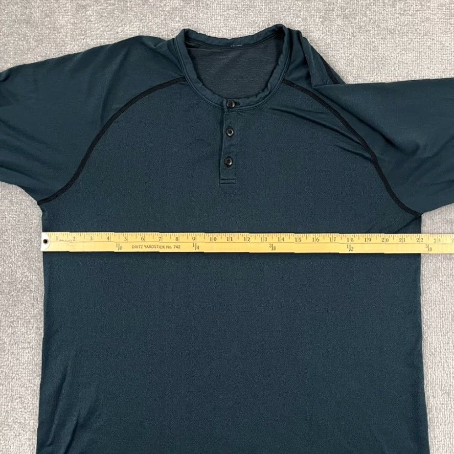 Lululemon LULULEMON Metal Vent Tech Shirt Mens XL Green Blue Henley Long Sleeve Active Gym Size US XL / EU 56 / 4 - 6 Thumbnail