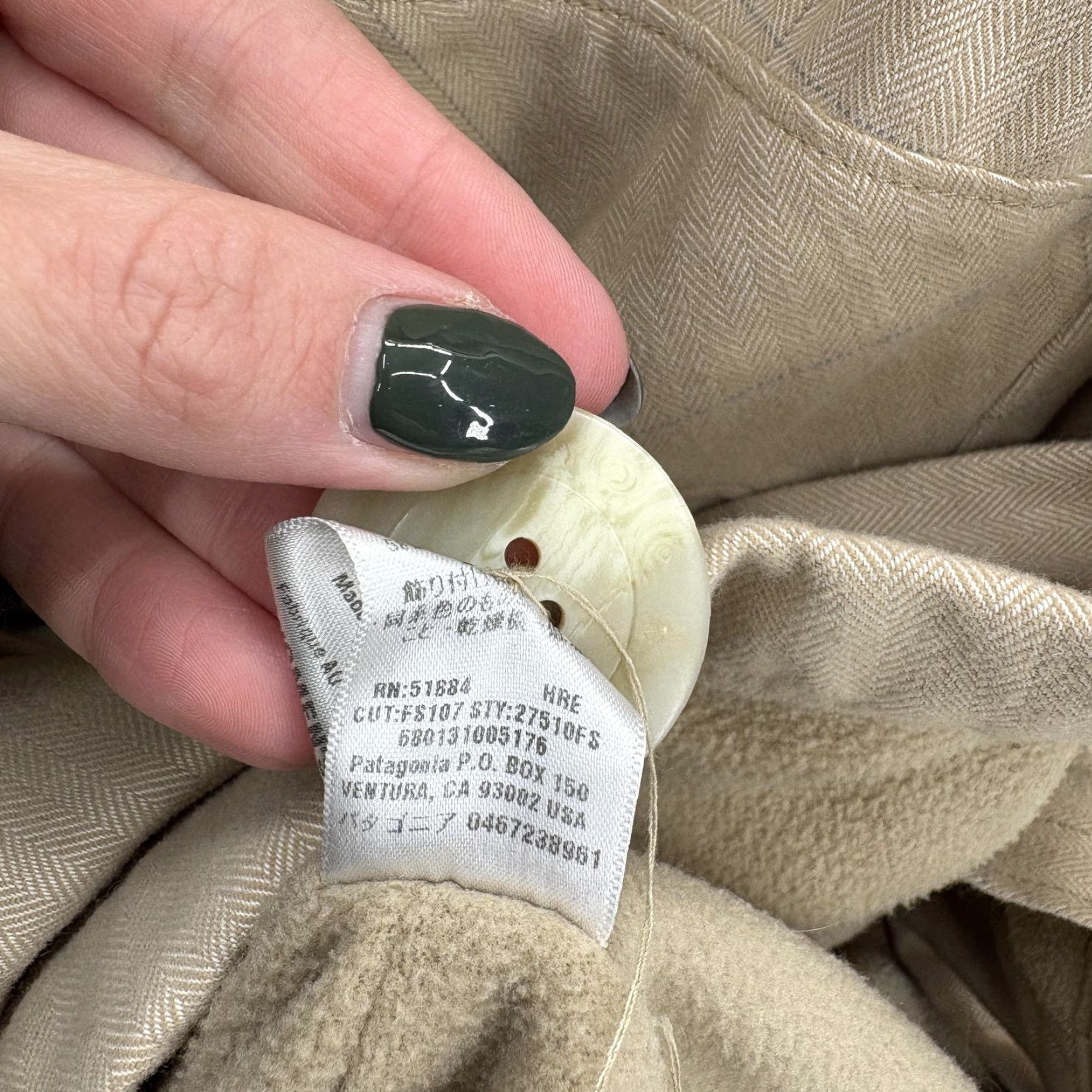 Patagonia Patagonia Coat Womens Medium Beige Fleece Lined Herringbone Trench Travel Casual Size M / US 6-8 / IT 42-44 - 7 Thumbnail