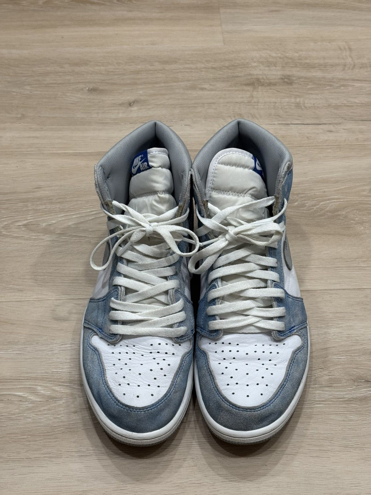 Jordan Brand Air Jordan 1 “Hyper Royal” Size US 12 / EU 45 - 13 Thumbnail