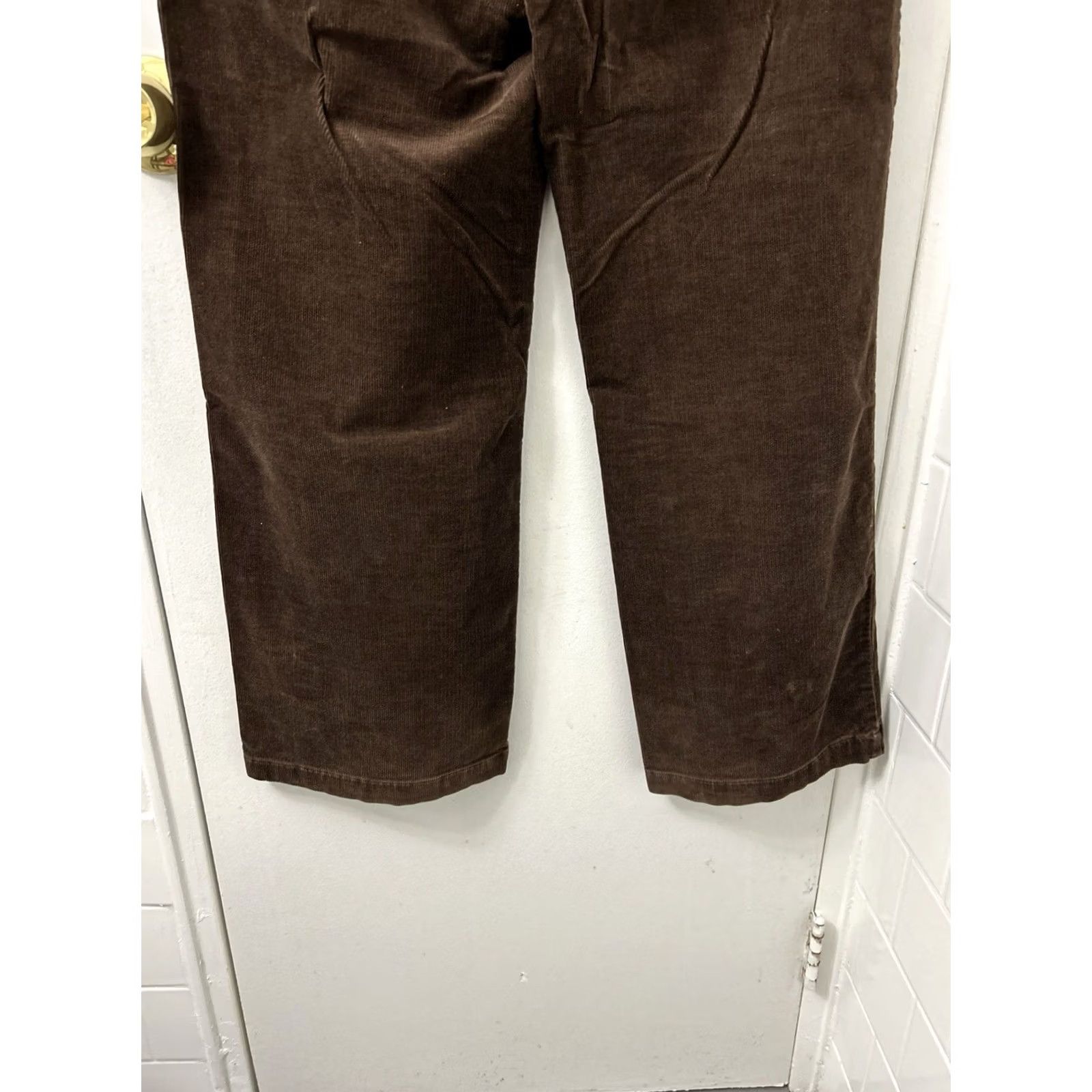 Dockers VINTAGE Dockers Corduroy Pants Mens 32x30 Brown Finewale Flat Front Classic Fit Brown Corduroy Pants Mens 32 Regular Straight Leg 5-Pocket Dockers Size US 32 / EU 48 - 7 Thumbnail
