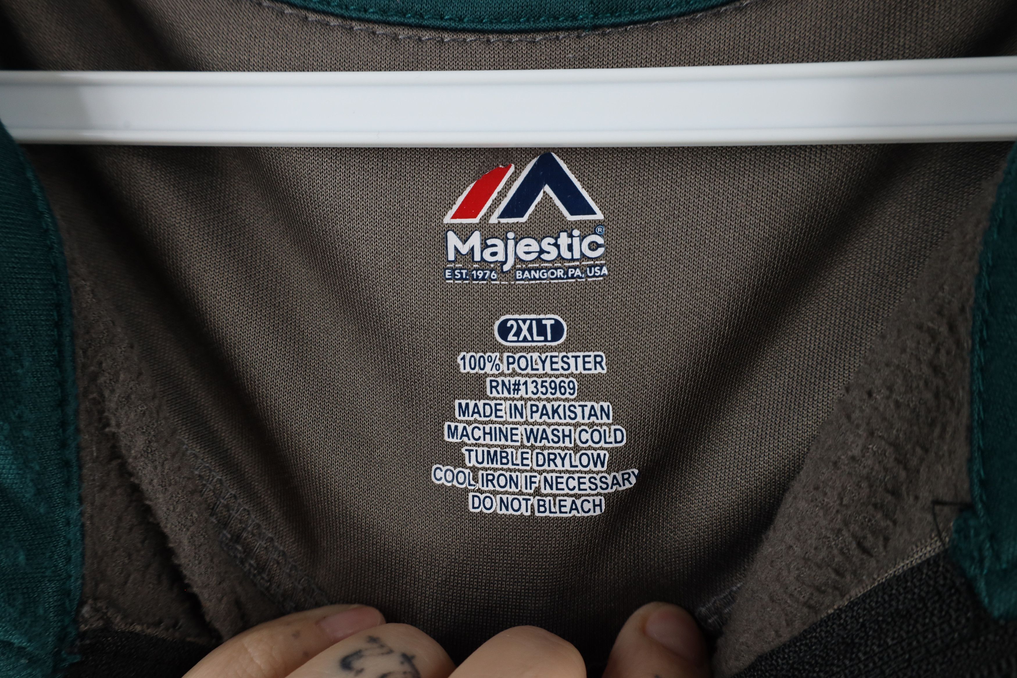 Majestic × Vintage Vintage Majestic Eagles Football Half Zip Pullover Sweater Size US XXL / EU 58 / 5 - 5 Thumbnail