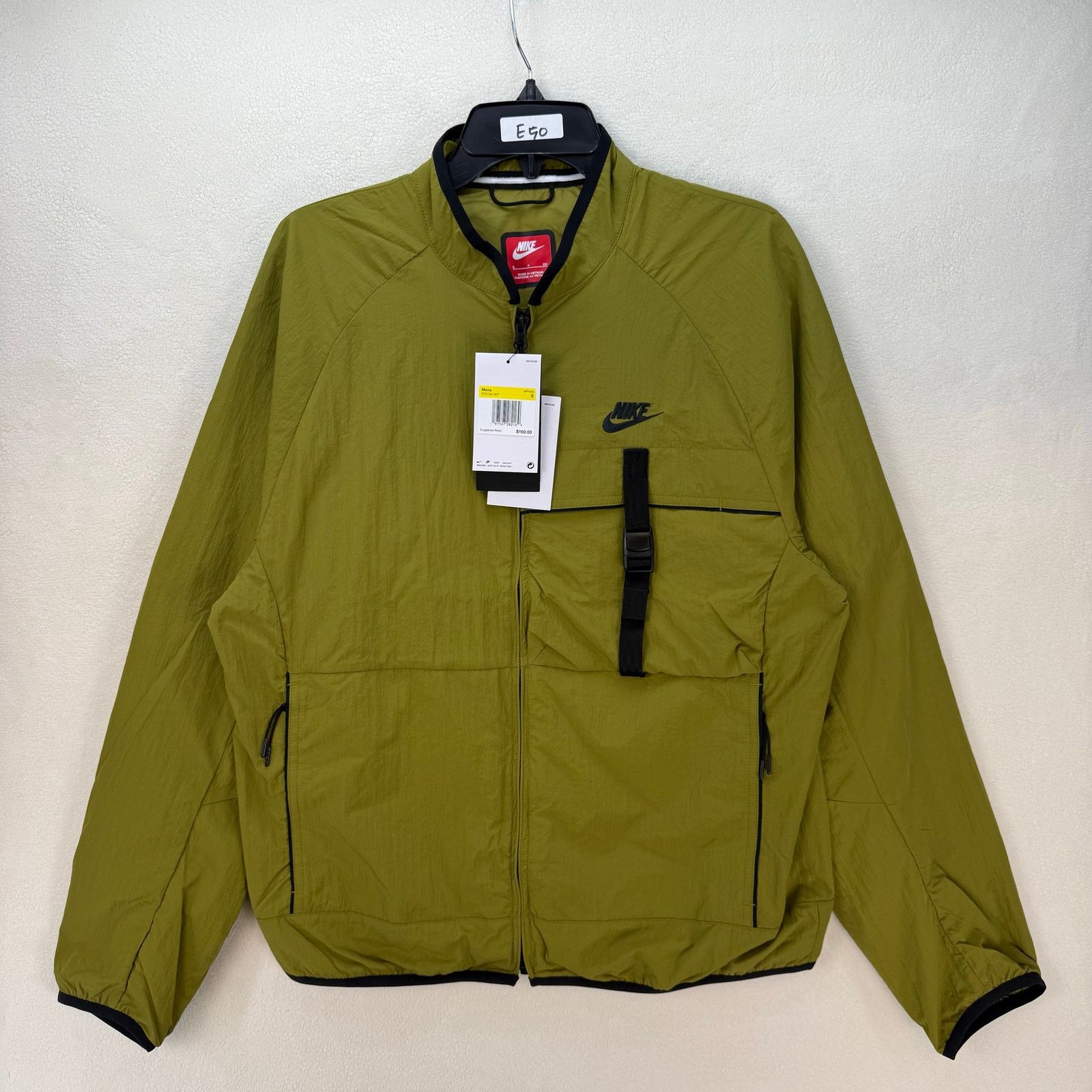 Nike NIKE TECH WOVEN JACKET MEN'S SMALL GREEN FZ0750-307 Size US S / EU 44-46 / 1 - 1 Thumbnail