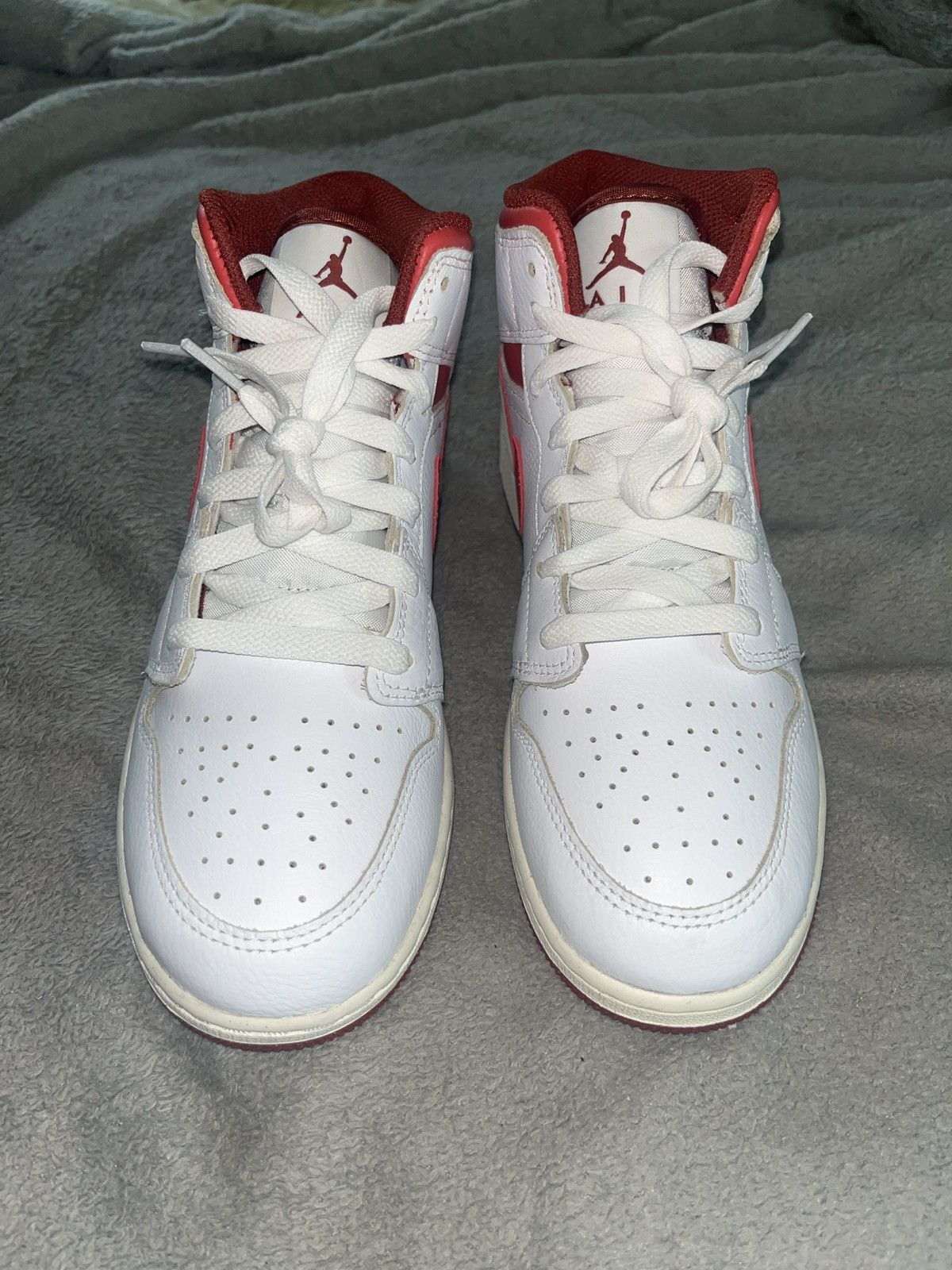 Size 7Y Air Jordan Mid SE (GS) Brand New, OG Box