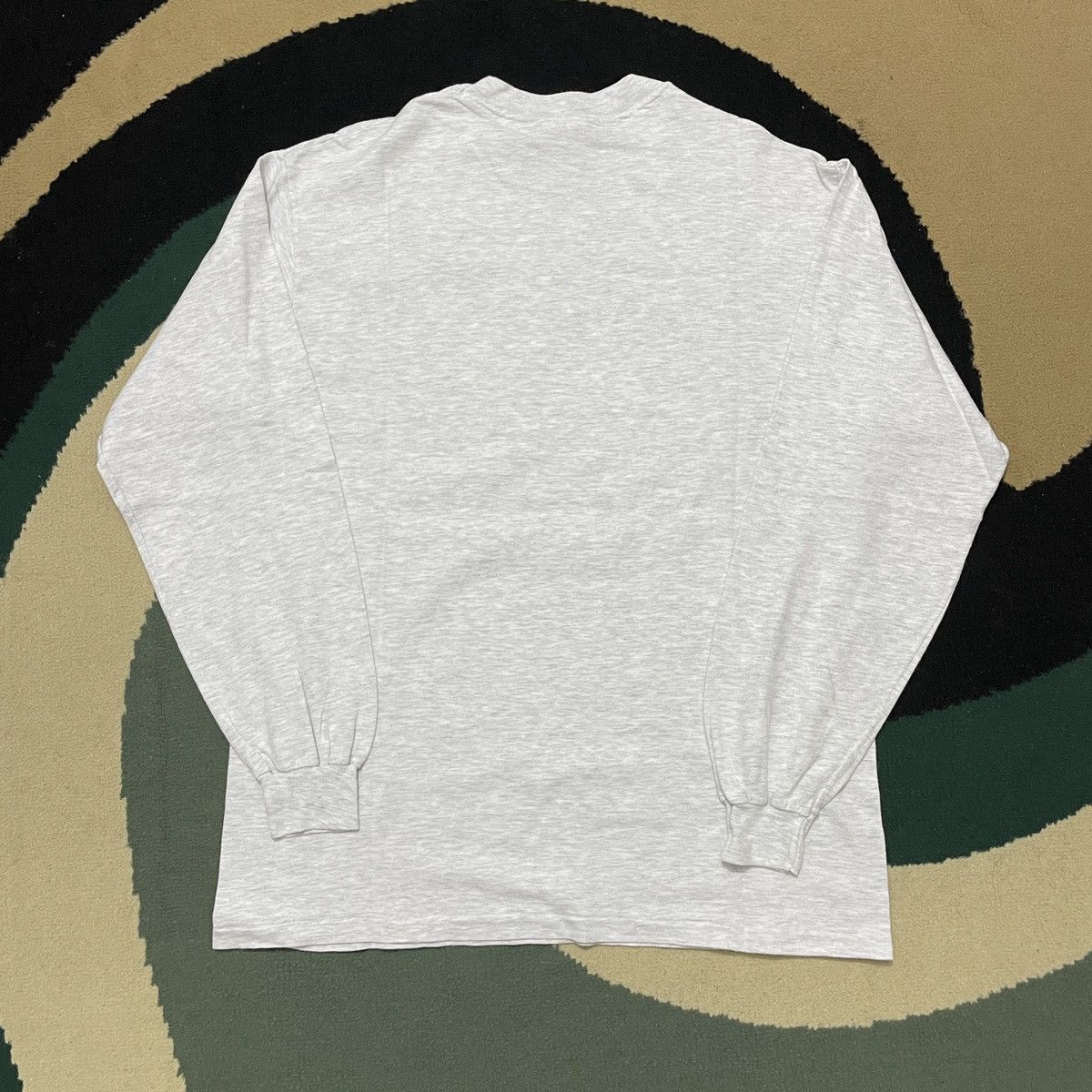 Japanese Brand 1993 Hanes Beefy Vintage Long Sleeve Blank Tee Size US L / EU 52-54 / 3 - 4 Thumbnail