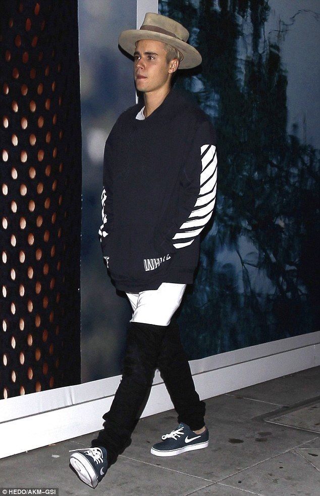 Off-White Off-White x Virgil Abloh Crewneck Sz Small RARE Size US S / EU 44-46 / 1 - 9 Thumbnail