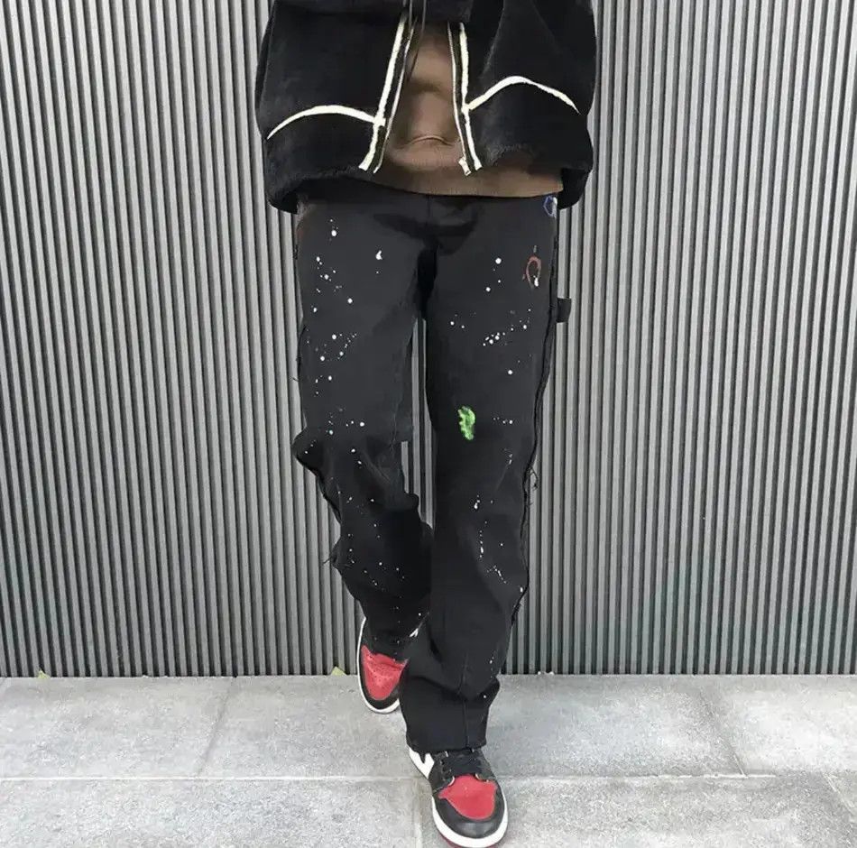 Japanese Brand Black Color Graffiti Cargo Flared Streetwear Jeans Size US 32 / EU 48 - 1 Thumbnail