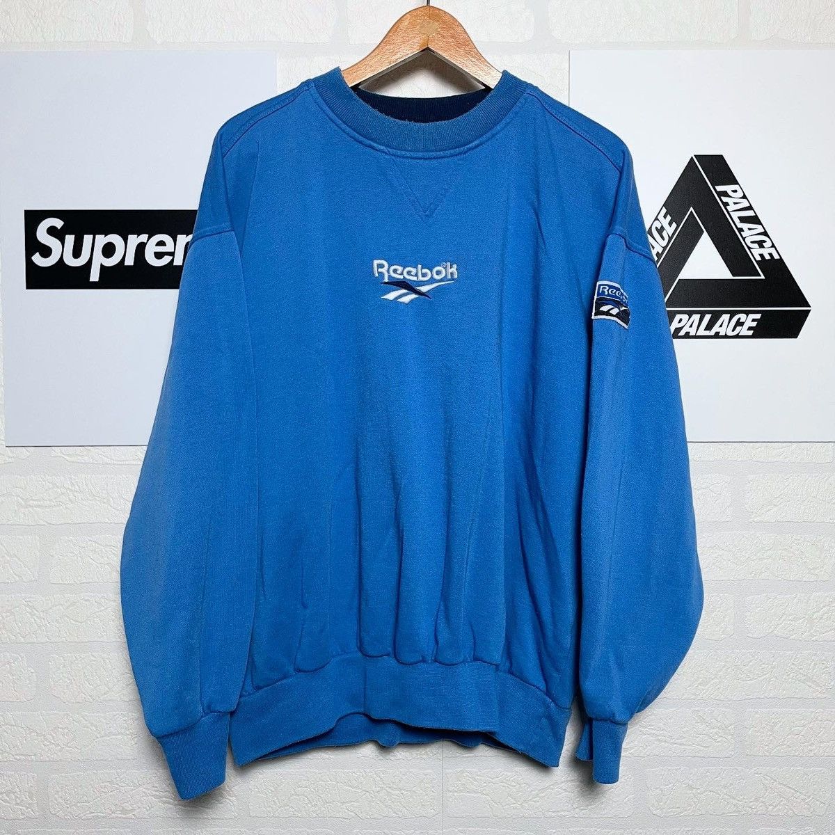 Reebok Rare Vintage Kint Big Logo Sweatshirt Reebok boxy 90s Size US M / EU 48-50 / 2 - 1 Thumbnail