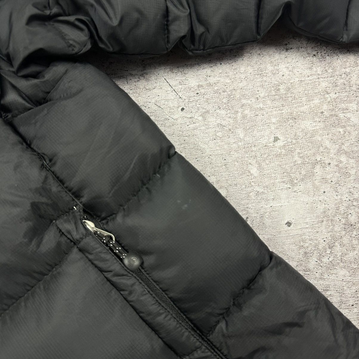 The North Face × Vintage Women's The North Face Nuptse 700 Vintage Down Puffer Jacket Size S / US 4 / IT 40 - 11 Thumbnail