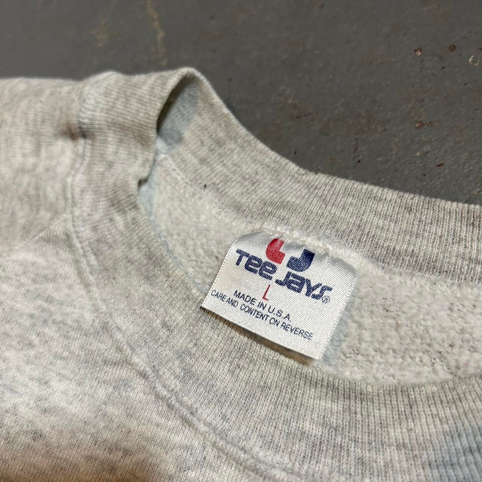 Hanes 90s hawaii crewneck some Size L / US 10 / IT 46 - 3 Thumbnail