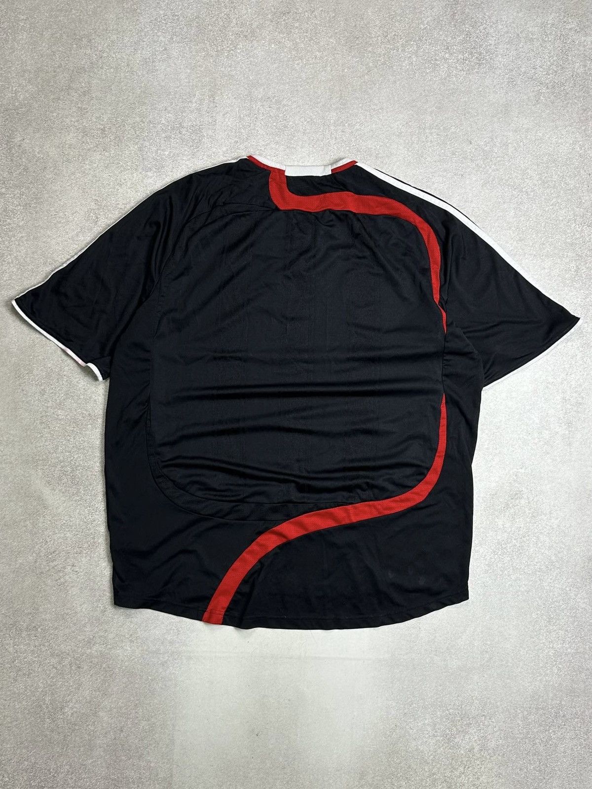 Adidas Vintage 07 Adidas Liverpool Jersey T-shirt L Size US L / EU 52-54 / 3 - 3 Thumbnail