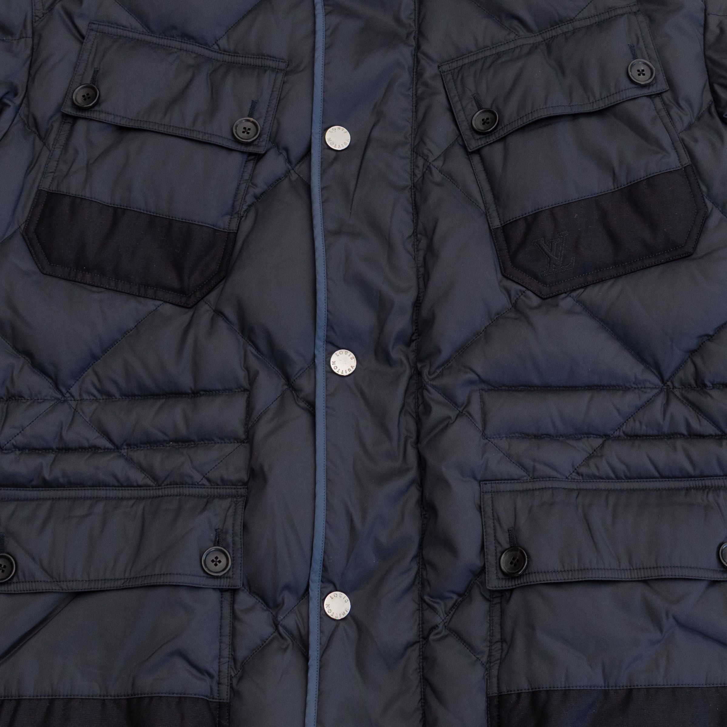 Louis Vuitton Louis Vuitton Down Jacket Mens EU 48 Navy Blue Puffer Size US M / EU 48-50 / 2 - 6 Thumbnail