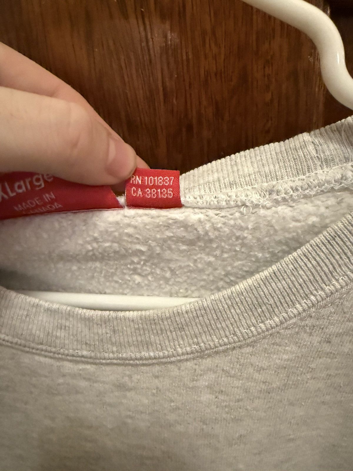 Supreme Supreme World Famous Crewneck FW18 Size US L / EU 52-54 / 3 - 4 Thumbnail