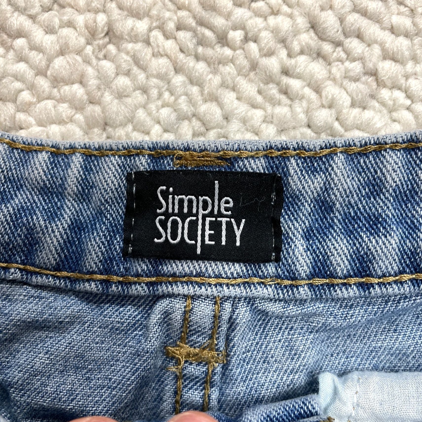 Vintage Simple Society Jeans Shorts Womens 00/23 Blue Denim Medium Wash Raw Bottoms Shorts Womens 00 Blue Denim Size 42" / US 20 - 7 Thumbnail