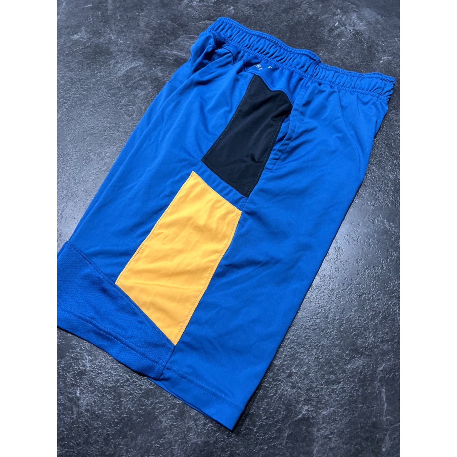 Nike VINTAGE Nike Athletic Shorts Blue Mens Small S Activewear 21.75 Inseam Sports Cross Training Size US 29 - 3 Thumbnail