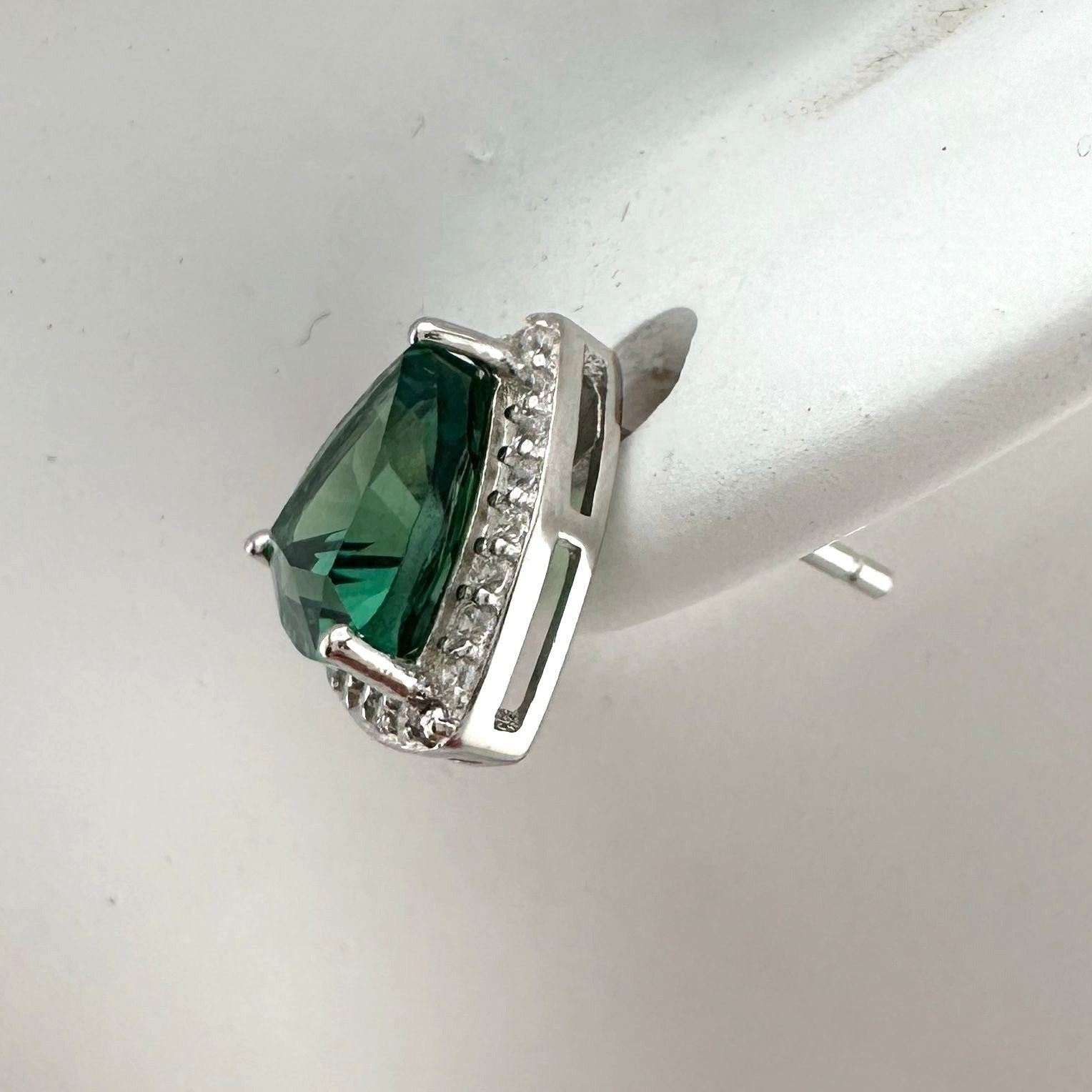 Other Trillion Cut 6.30 Ct Lab Created Color Changing Pariaba Gems Size ONE SIZE - 4 Thumbnail