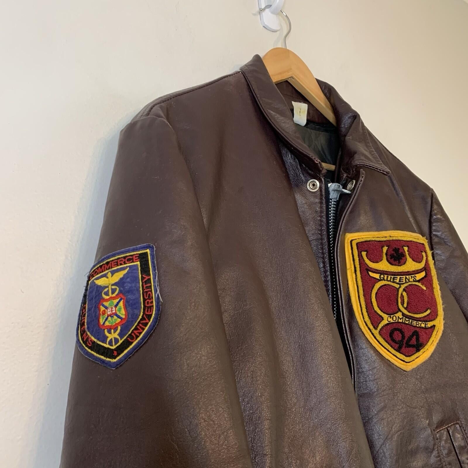 Vintage Vintage 90s Queens University Leather Varsity Red Size XL Size US XL / EU 56 / 4 - 3 Thumbnail