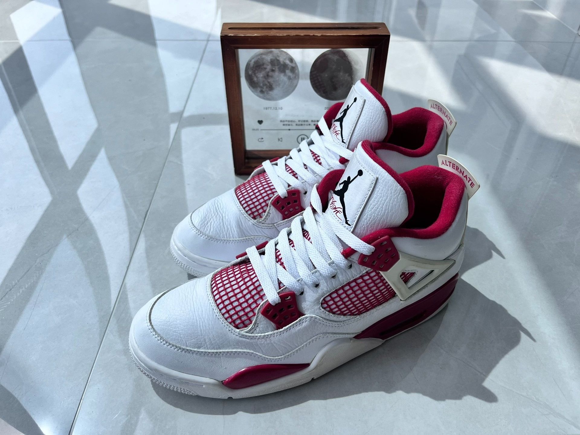 Nike Nike AJ4 Red Lowtop Sneakers 11 Men Size US 11 / EU 44 - 1 Thumbnail