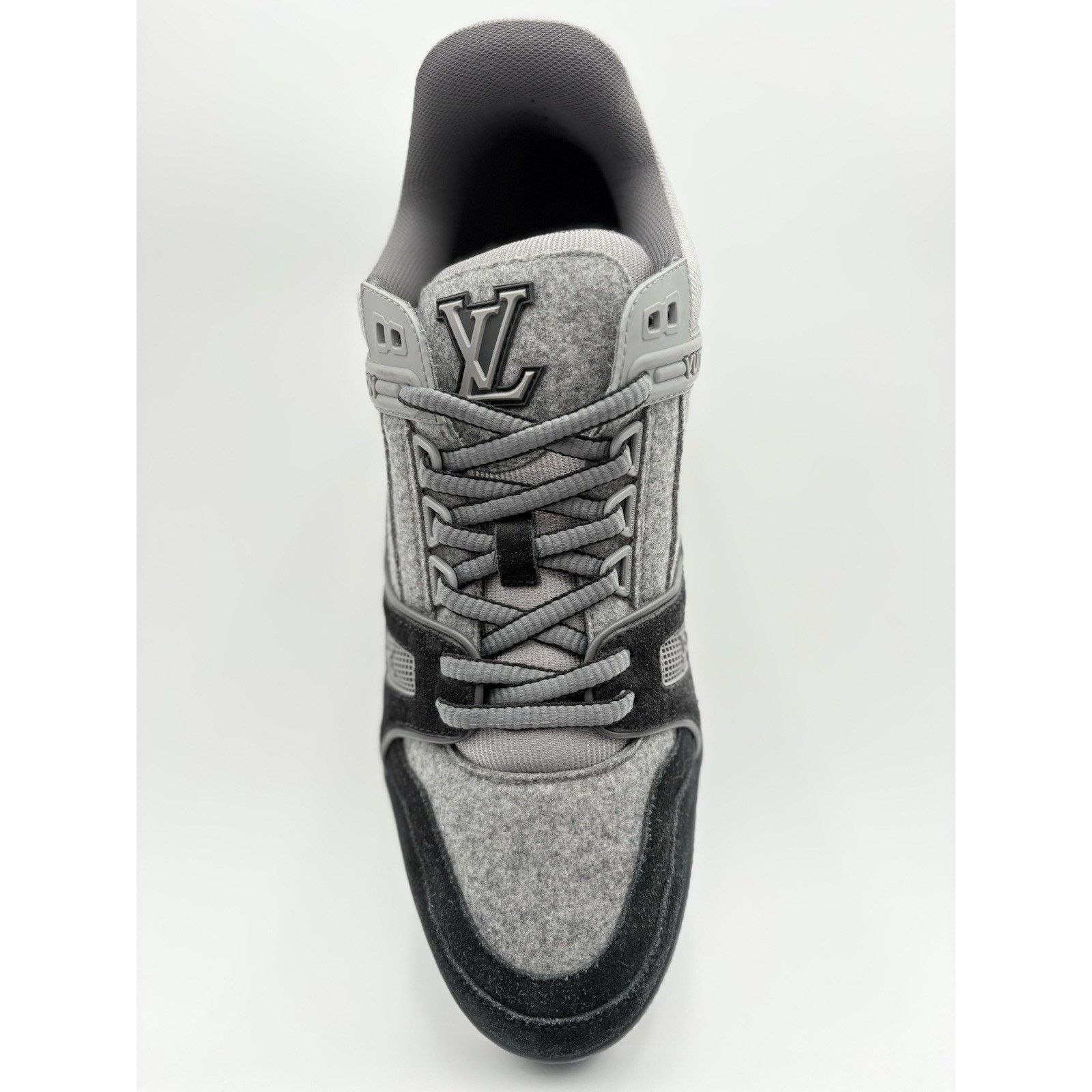 Louis Vuitton (10.5-11) Louis Vuitton Trainer ' Black Grey '| SUPER CLEAN! Size US 11 / EU 44 - 5 Thumbnail