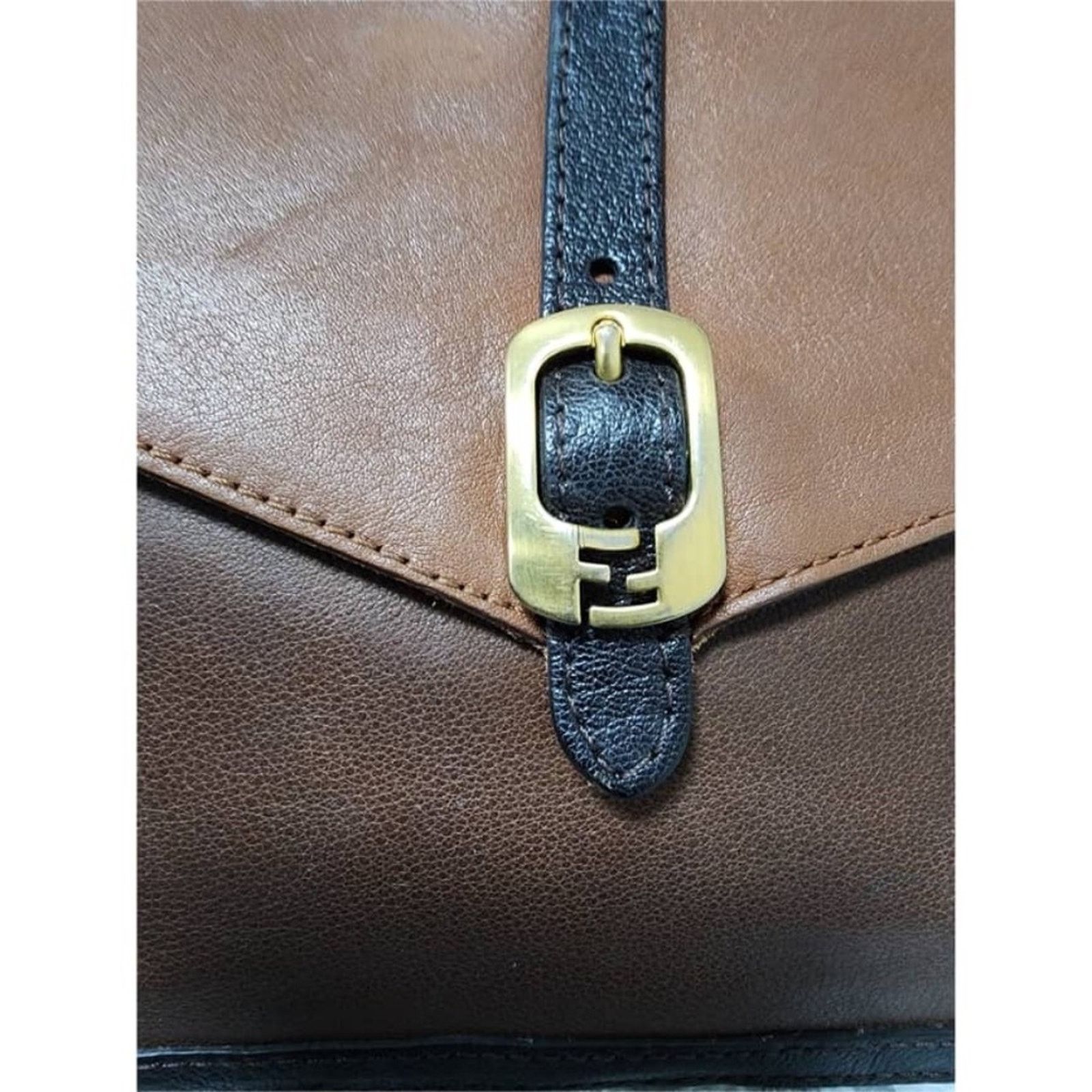 Fendi Fendi Leather Patent Leather Trim Fendista Envelope Clutch Size ONE SIZE - 6 Thumbnail