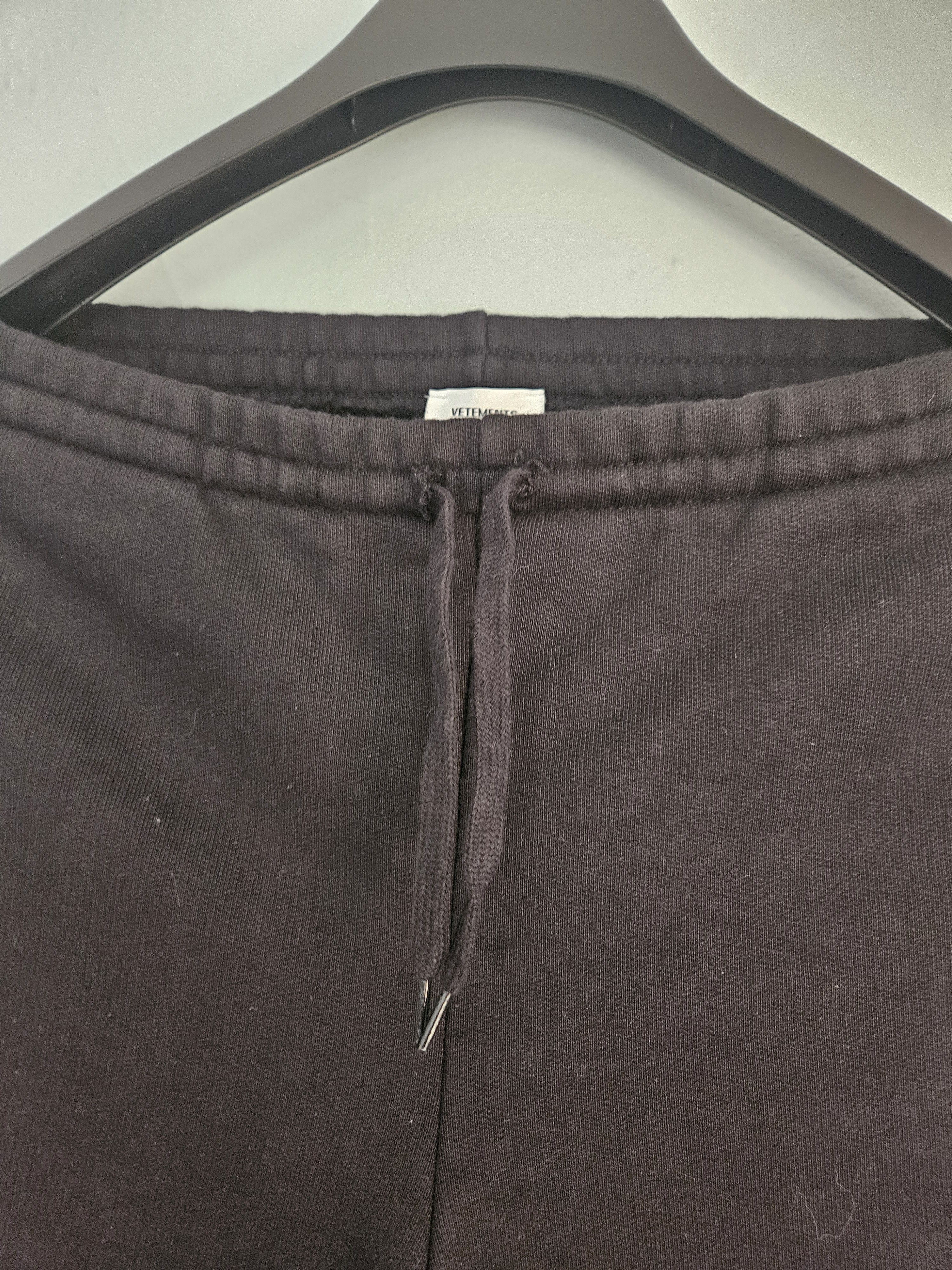 Vetements Washtag Logo Tape Black Sweatpants Size US 32 / EU 48 - 4 Thumbnail