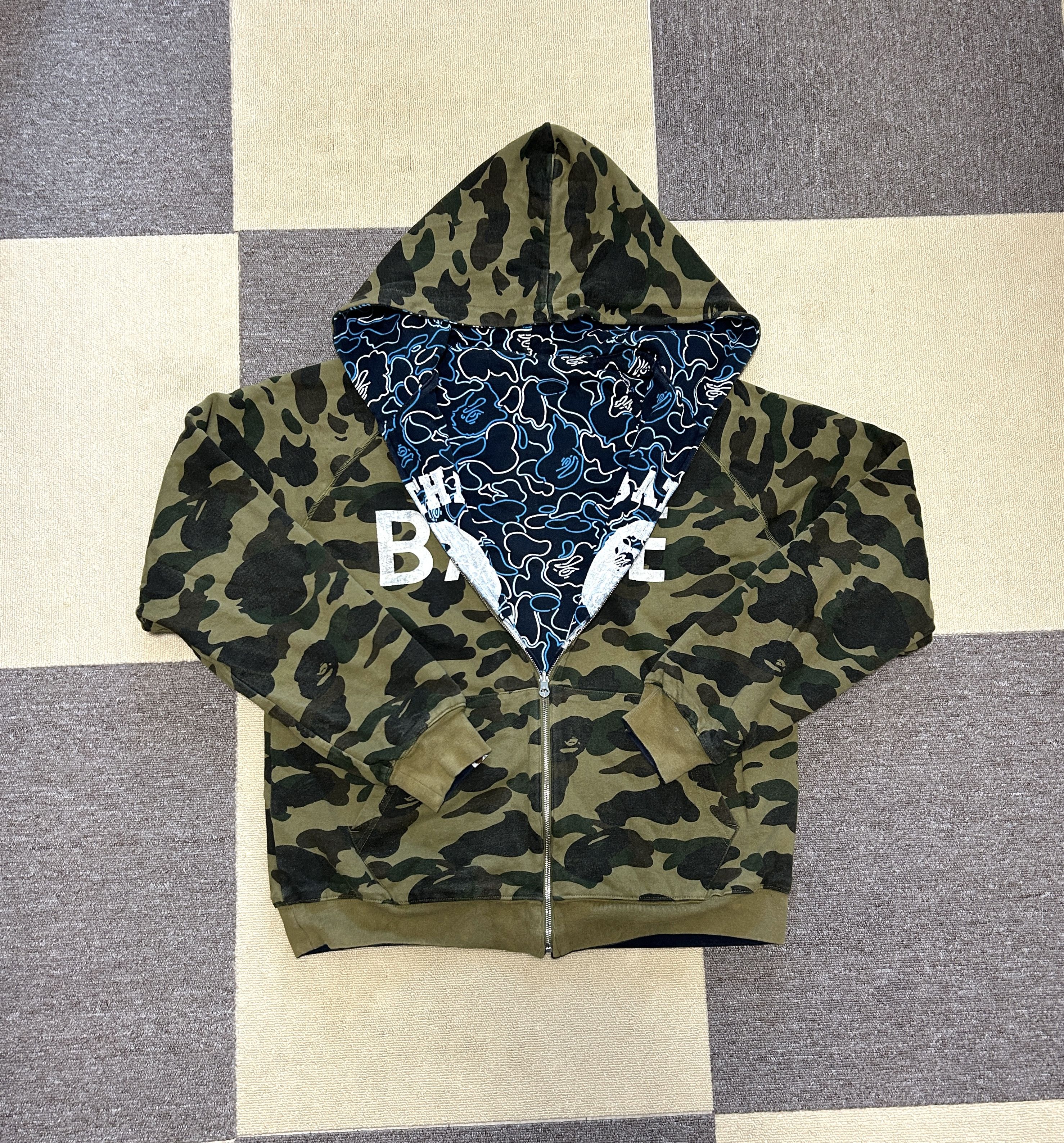 Bape Bape Neon Camo Reversible 1st camo Logo Zip Hoodie Size US L / EU 52-54 / 3 - 2 Thumbnail