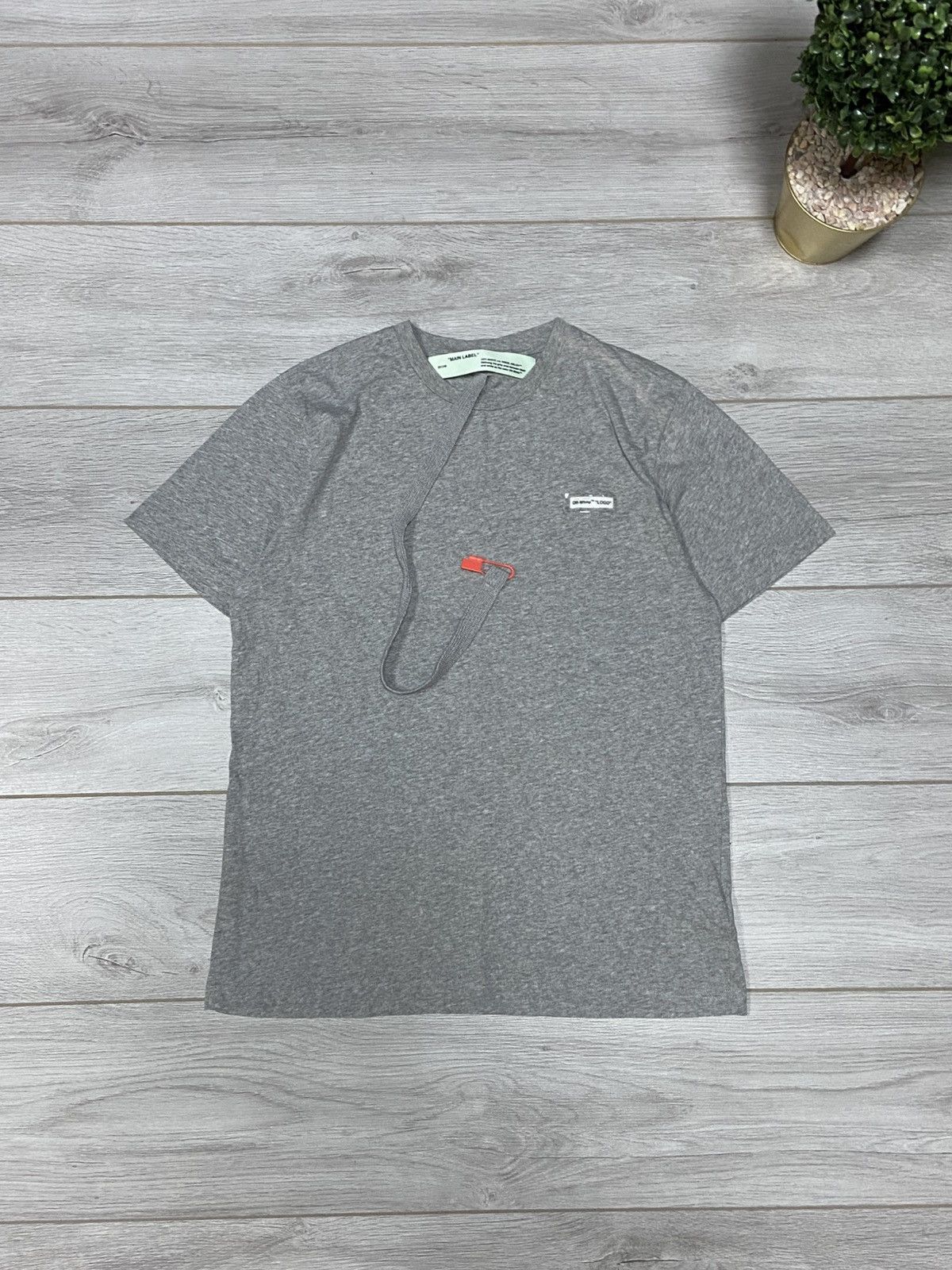 Off-White Off-white “logo” small Virgil Abloh tag vintage t-shirt Size US S / EU 44-46 / 1 - 1 Thumbnail