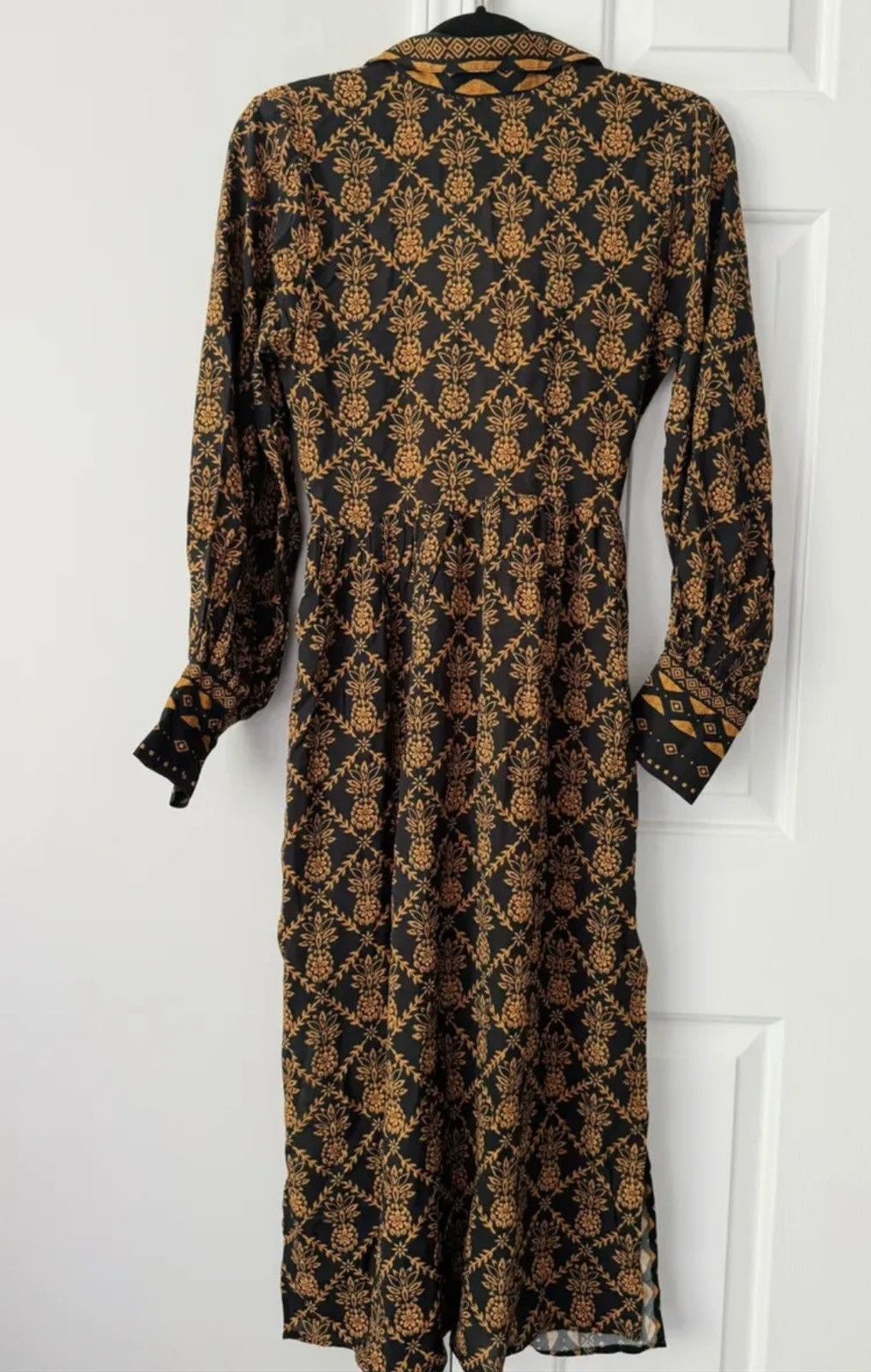 Farm Rio Farm Rio Printed V-Neck Tie Front Midi Dress, Size S Size S / US 4 / IT 40 - 6 Thumbnail