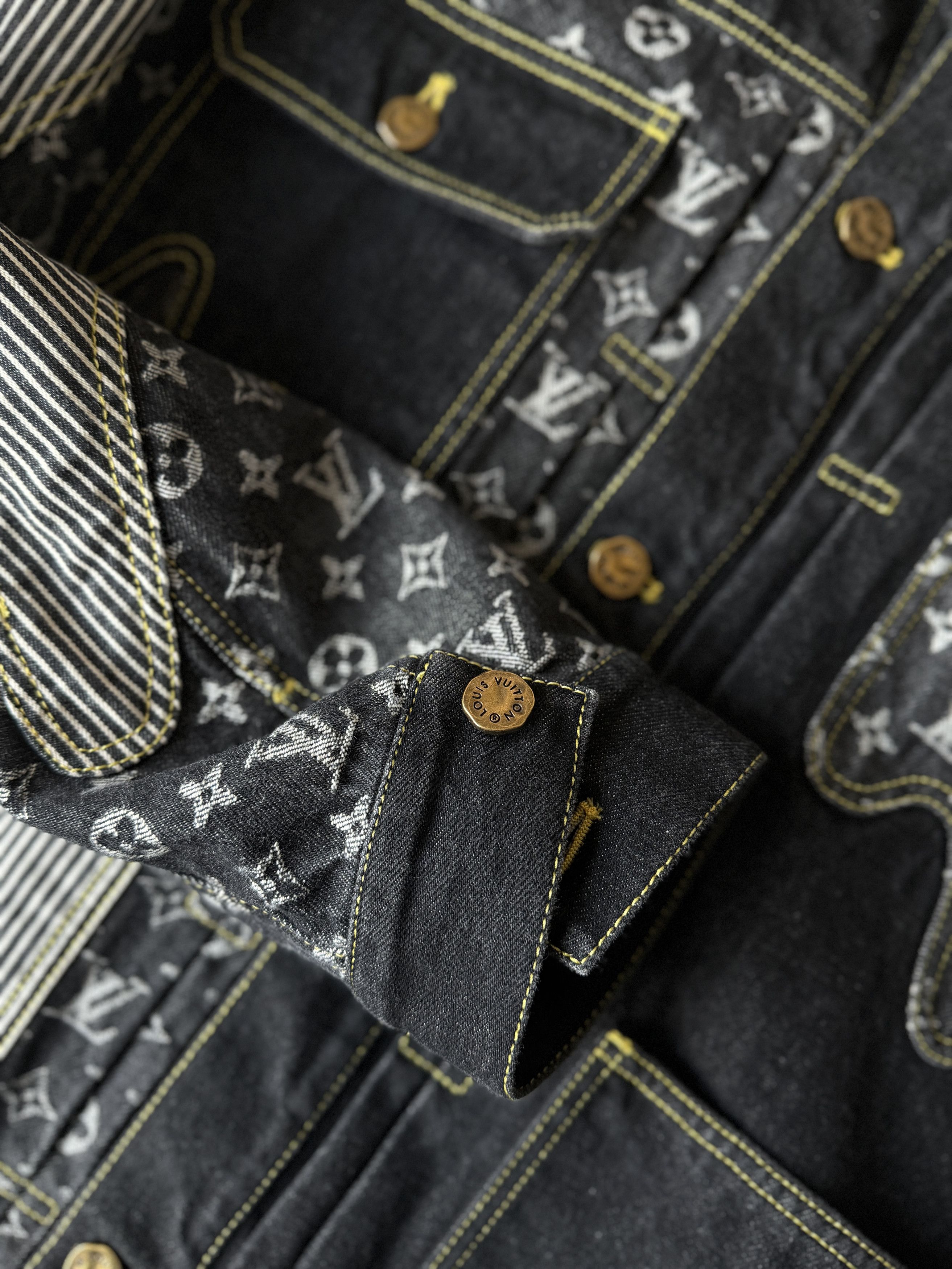Louis Vuitton LOUIS VUITTON X NIGO DENIM JACKET | SIZE 60 Size US XXL / EU 58 / 5 - 3 Thumbnail