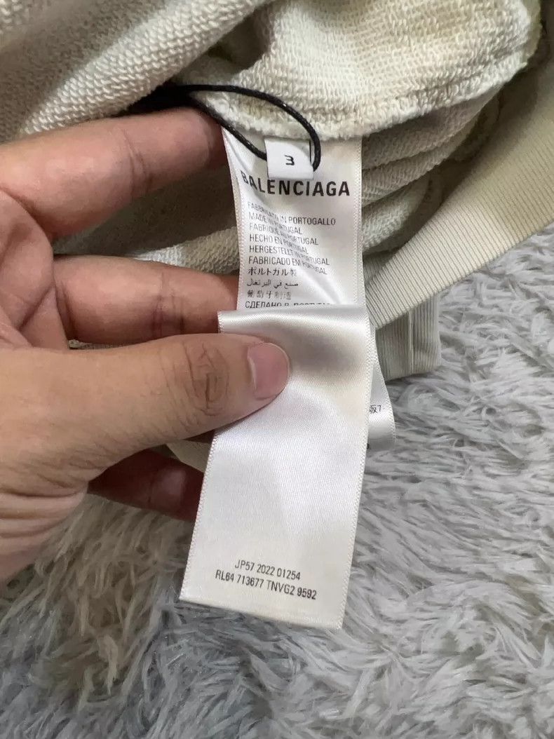 Balenciaga Balenciaga White tape coke tape wave sweater Size US L / EU 52-54 / 3 - 6 Thumbnail