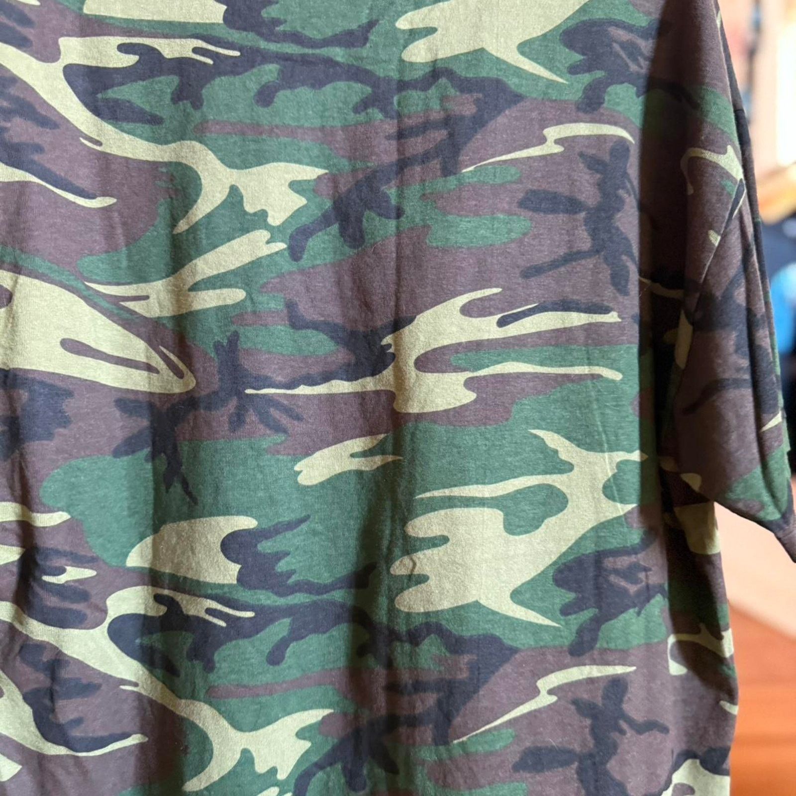 Vintage Vintage 90s Camo Camouflage Now You Can’t See Me T-Shirt Size US XL / EU 56 / 4 - 7 Thumbnail