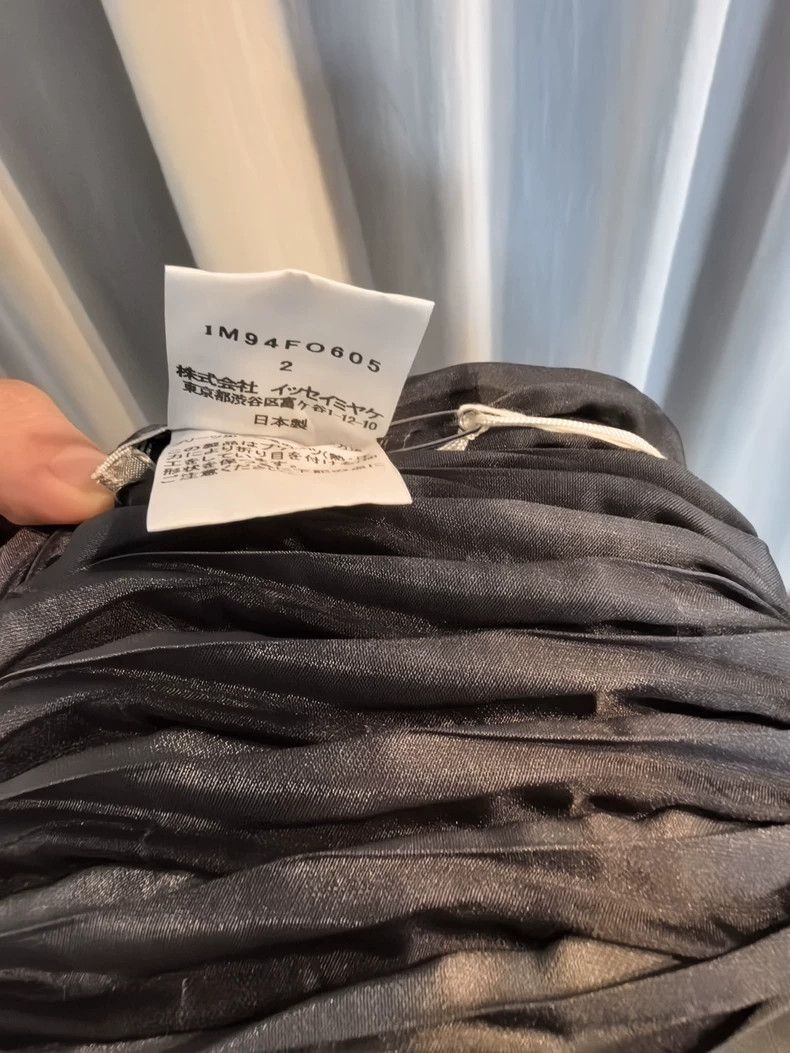Issey Miyake Issey Miyake size:2 Black main line shimmering fish-scale Size XS / US 0-2 / IT 36-38 - 5 Thumbnail