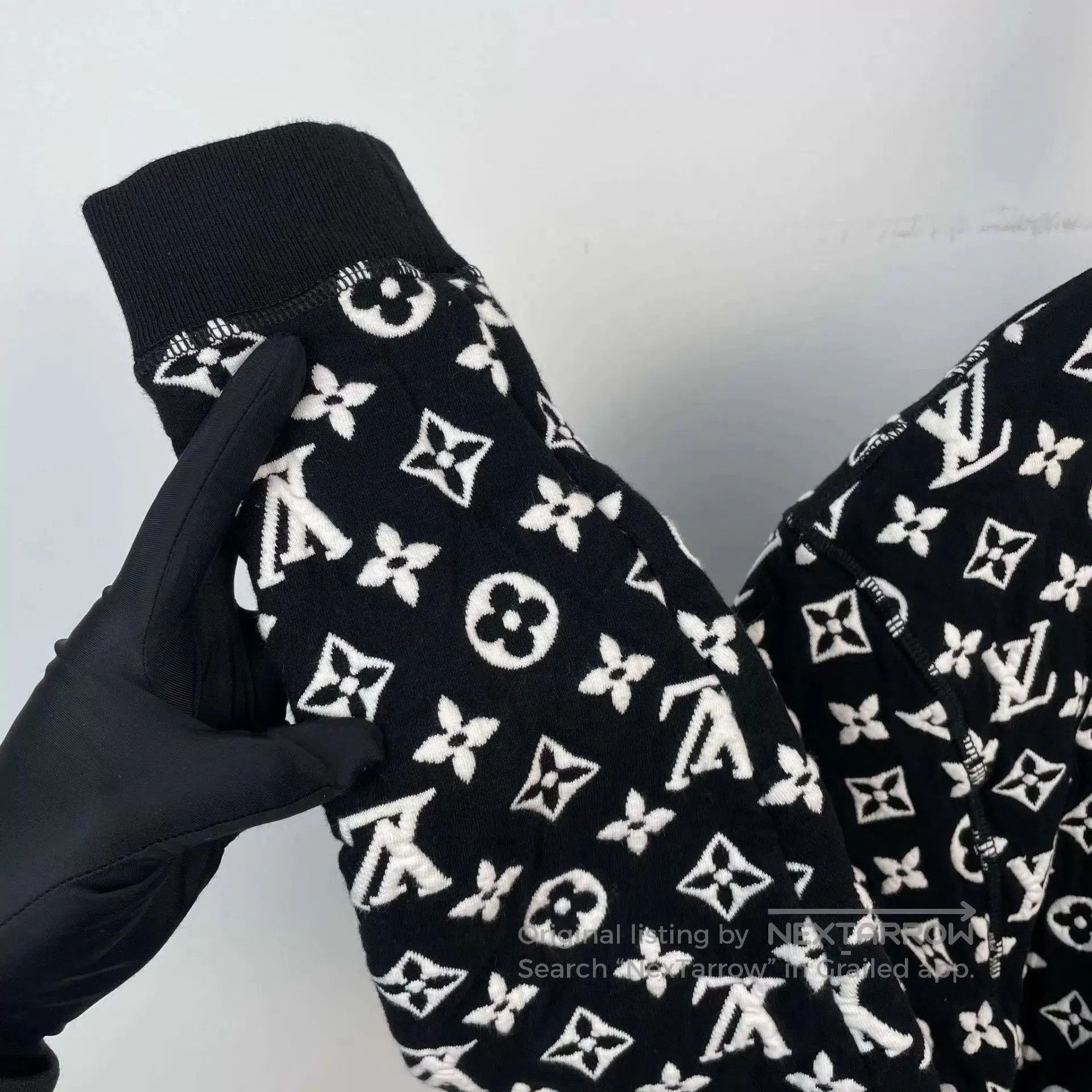 Louis Vuitton Black Patterned Long Sleeve Sweatshirt XS. Size US XS / EU 42 / 0 - 7 Thumbnail