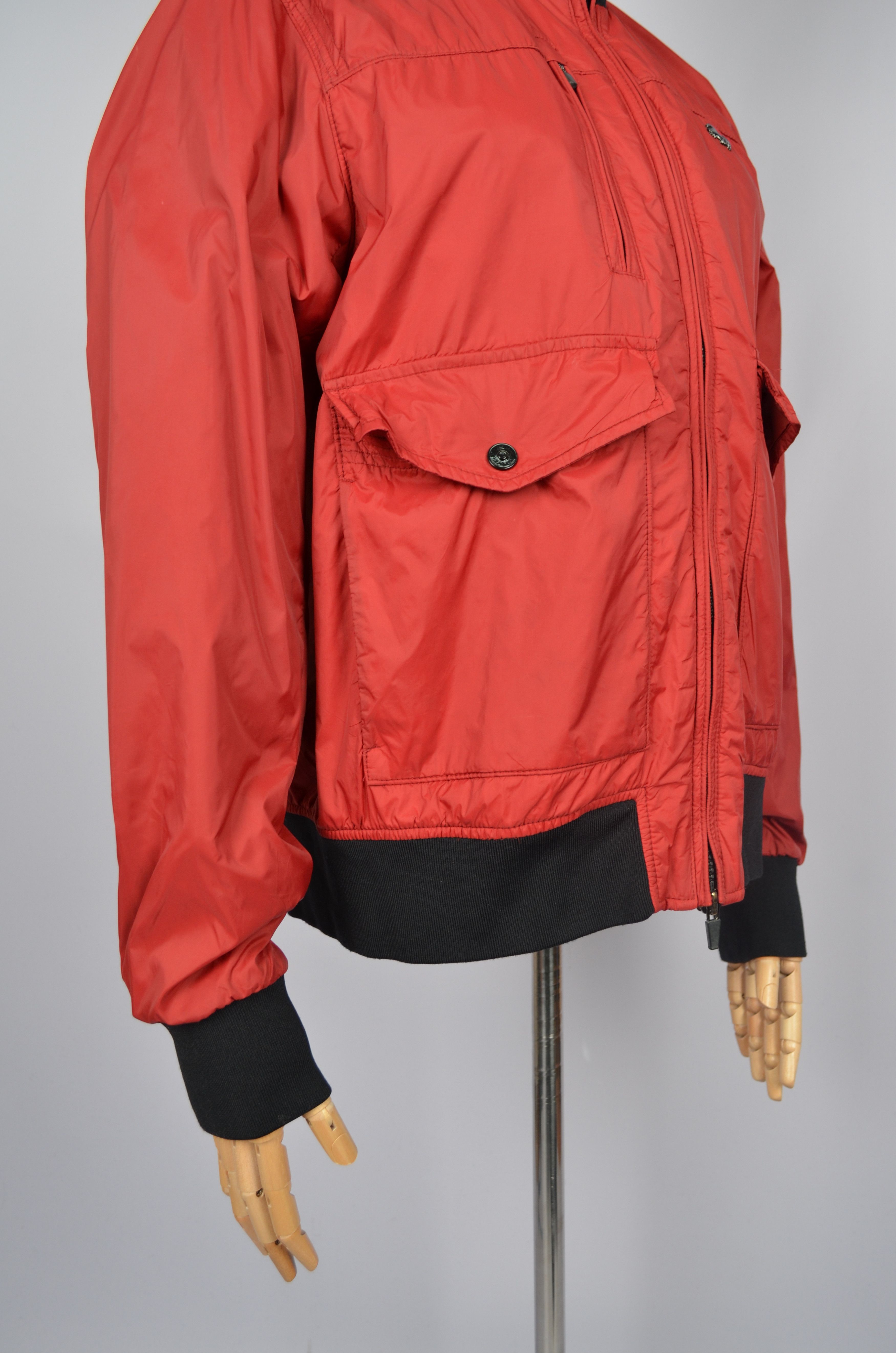 Ferrari × Formula 1 Ferrari Scuderia F1 Red Jacket Nylon Logo Tyvek Lining Sz M Size M / US 6-8 / IT 42-44 - 16 Thumbnail