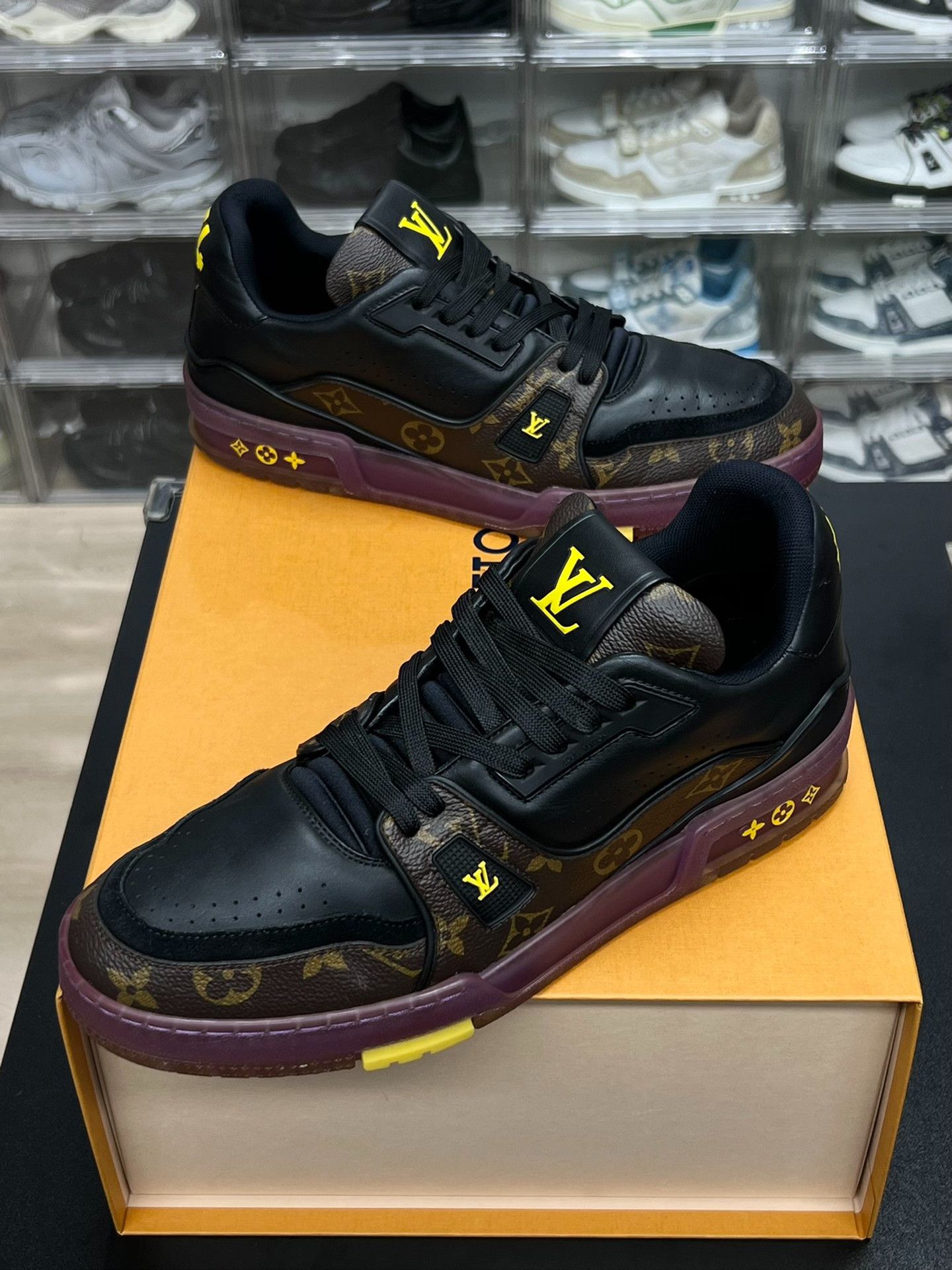 Louis Vuitton Louis Vuitton Training Purple Lowtop Sneakers 8.5 Men Size US 8.5 / EU 41-42 - 1 Thumbnail