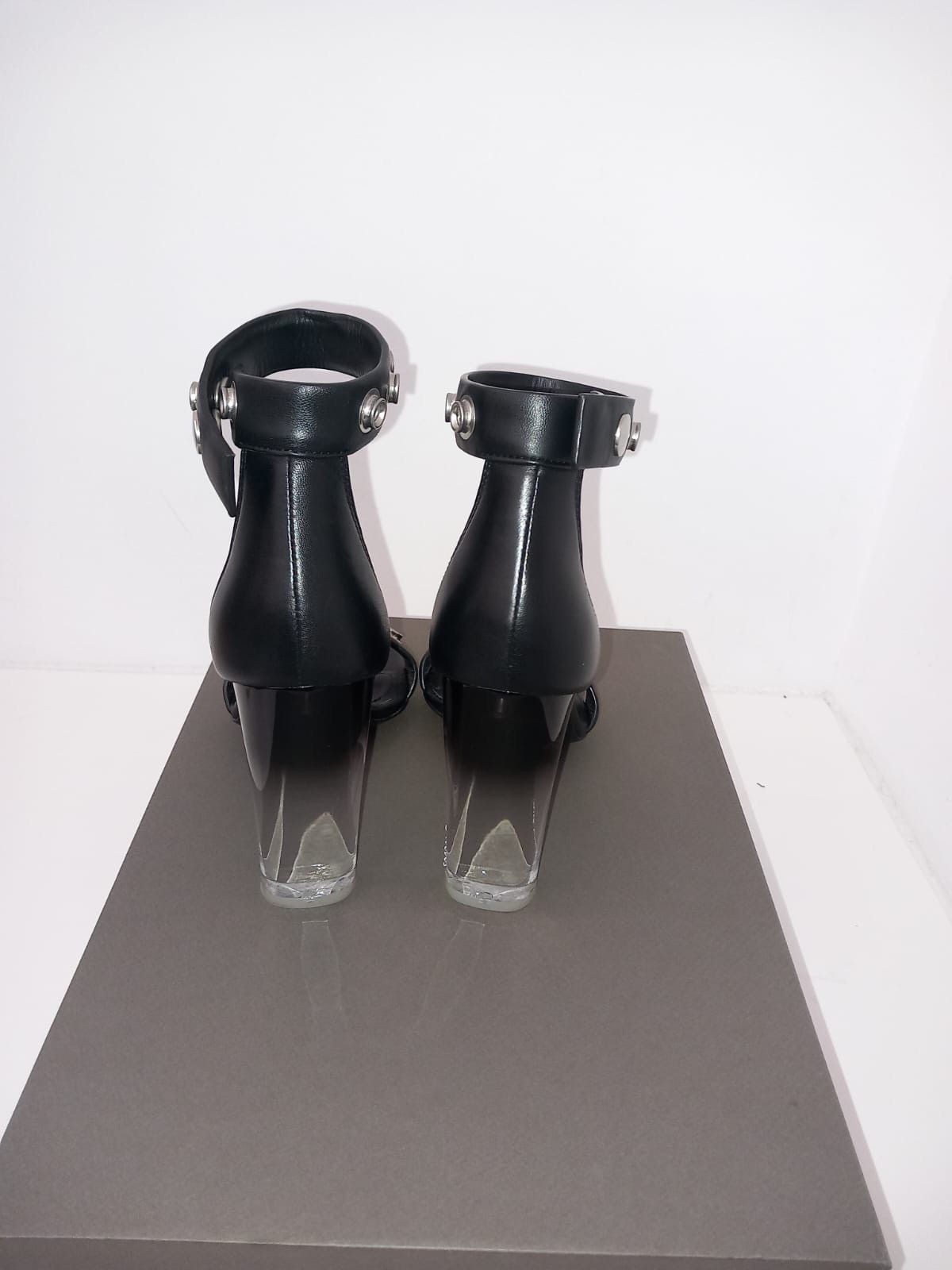 Rick Owens SNAPS 11 Size US 6 / IT 36 - 2 Thumbnail